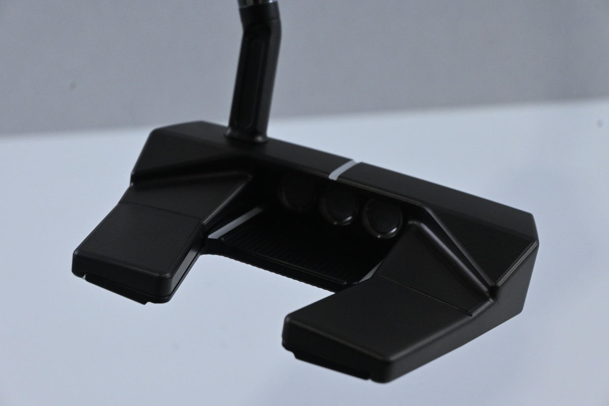 Scotty Cameron Phantom Black 5.5 Putters / 34 Inch
