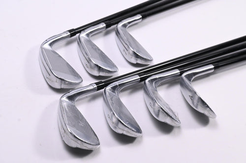 Left Hand Taylormade Qi Max Irons / 5-PW+AW / Regular Flex MMT 65 Shafts