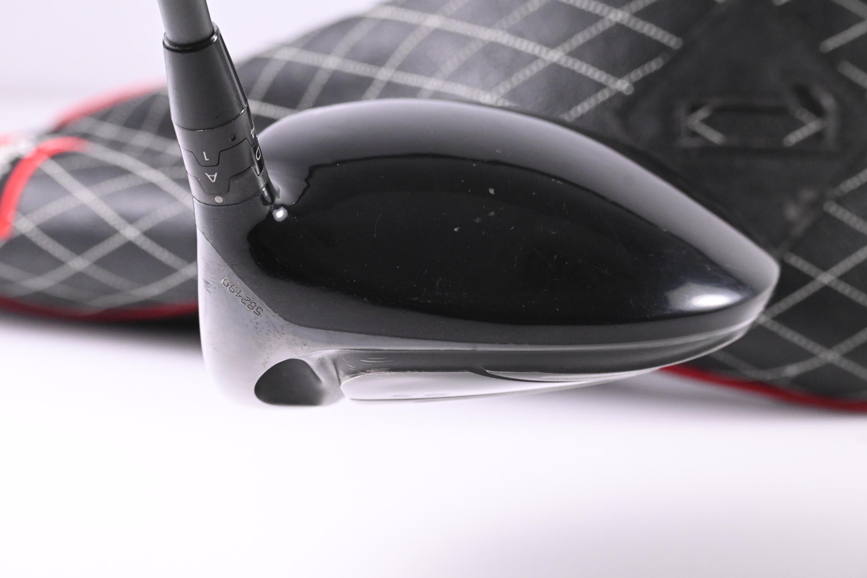 Titleist 915 D3 Driver / 9.5 Degree / Regular Flex HZRDUS Smoke Black 60 Shaft