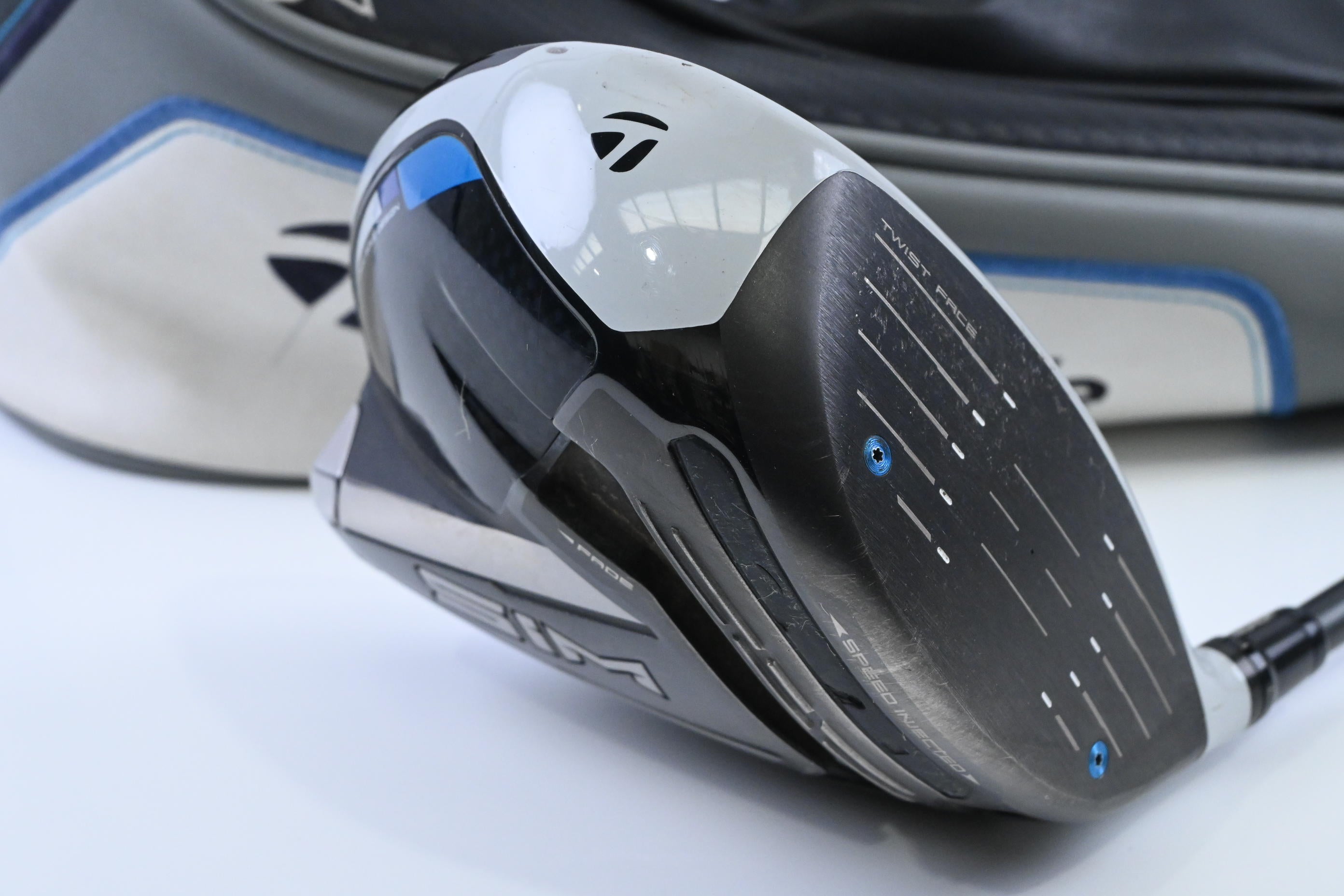 Taylormade SIM Driver / 10.5 Degree / Stiff Flex HZRDUS Smoke Black 60 Shaft