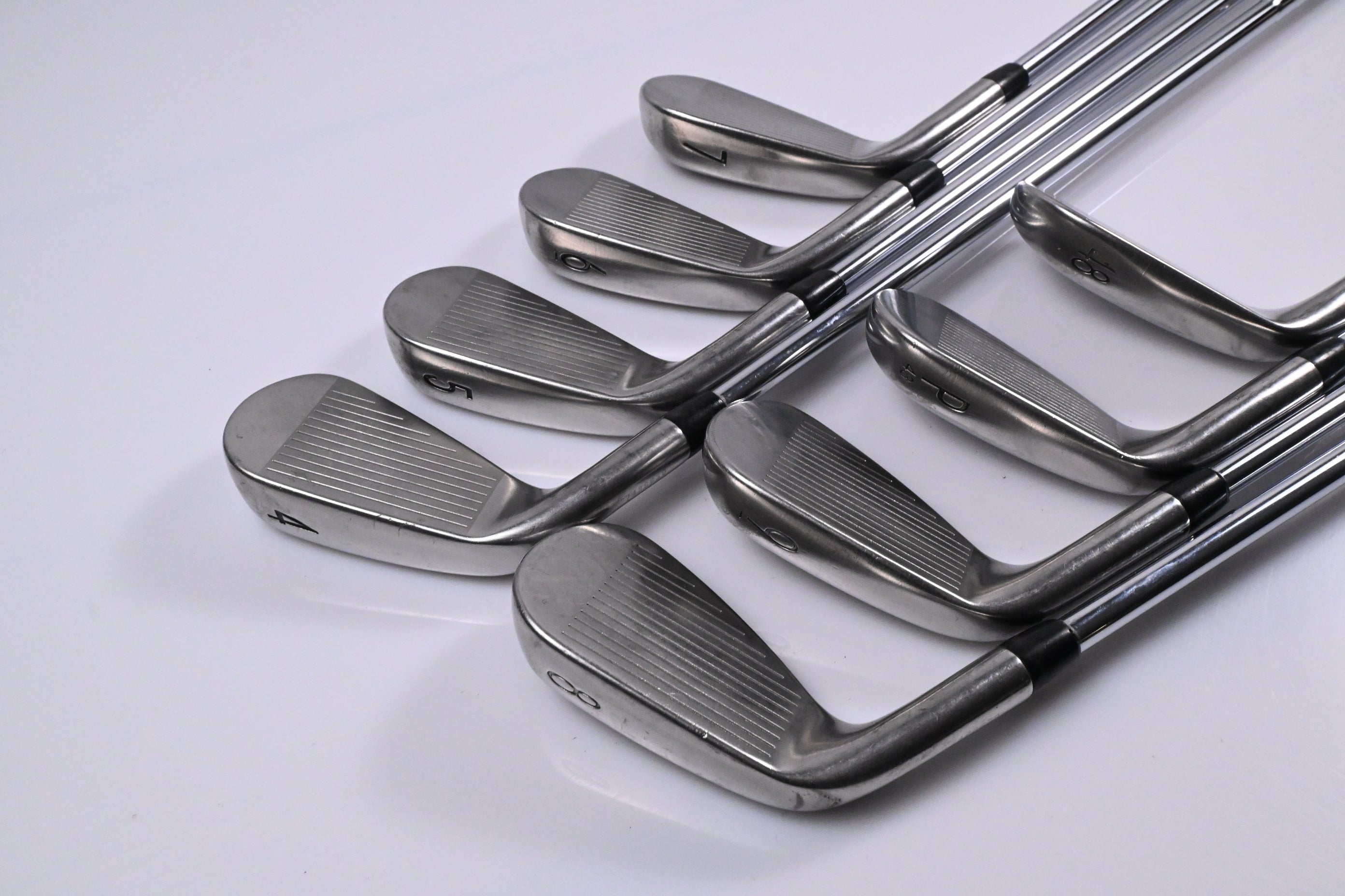 Titleist T300 2019 Irons / 4-PW+GW / Regular Flex AMT Red R300 Shafts