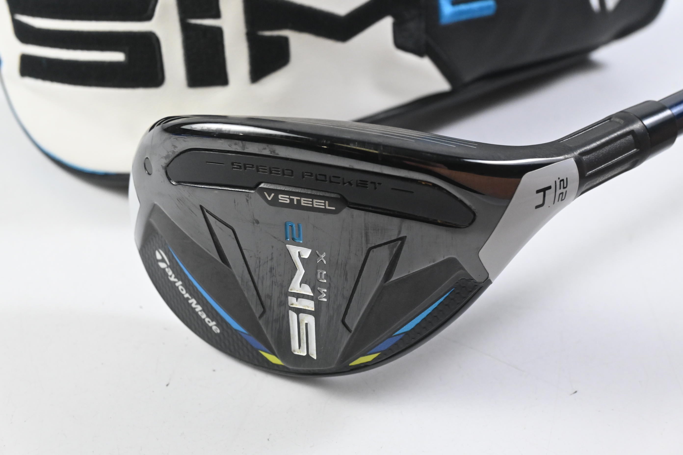 Taylormade SIM2 Max #4 Hybrid / 22 Degree / Stiff Flex Ventus Blue 7 Shaft
