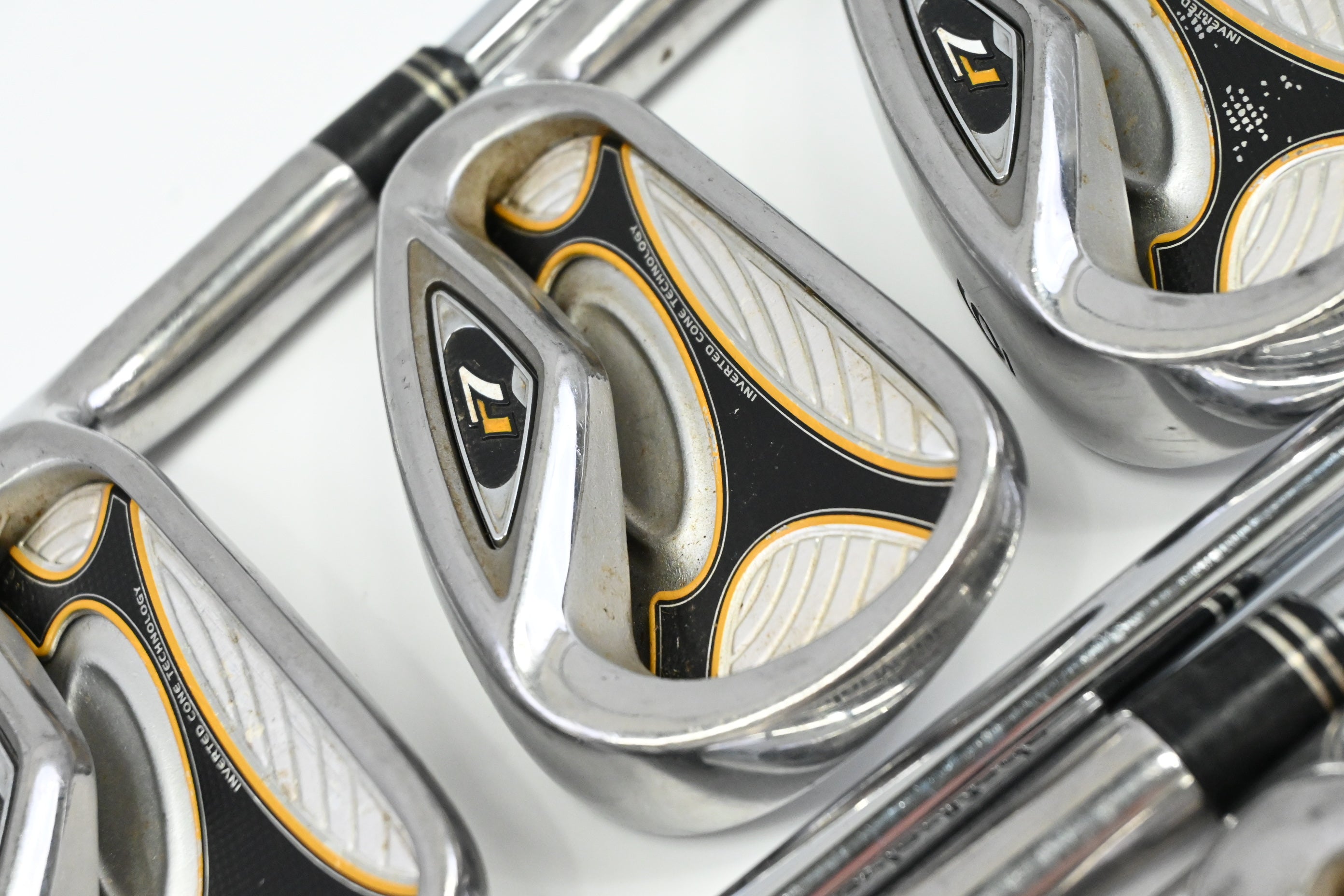 Taylormade R7 Irons / 4-PW / Regular Flex Taylormade T-Step 90 Shafts