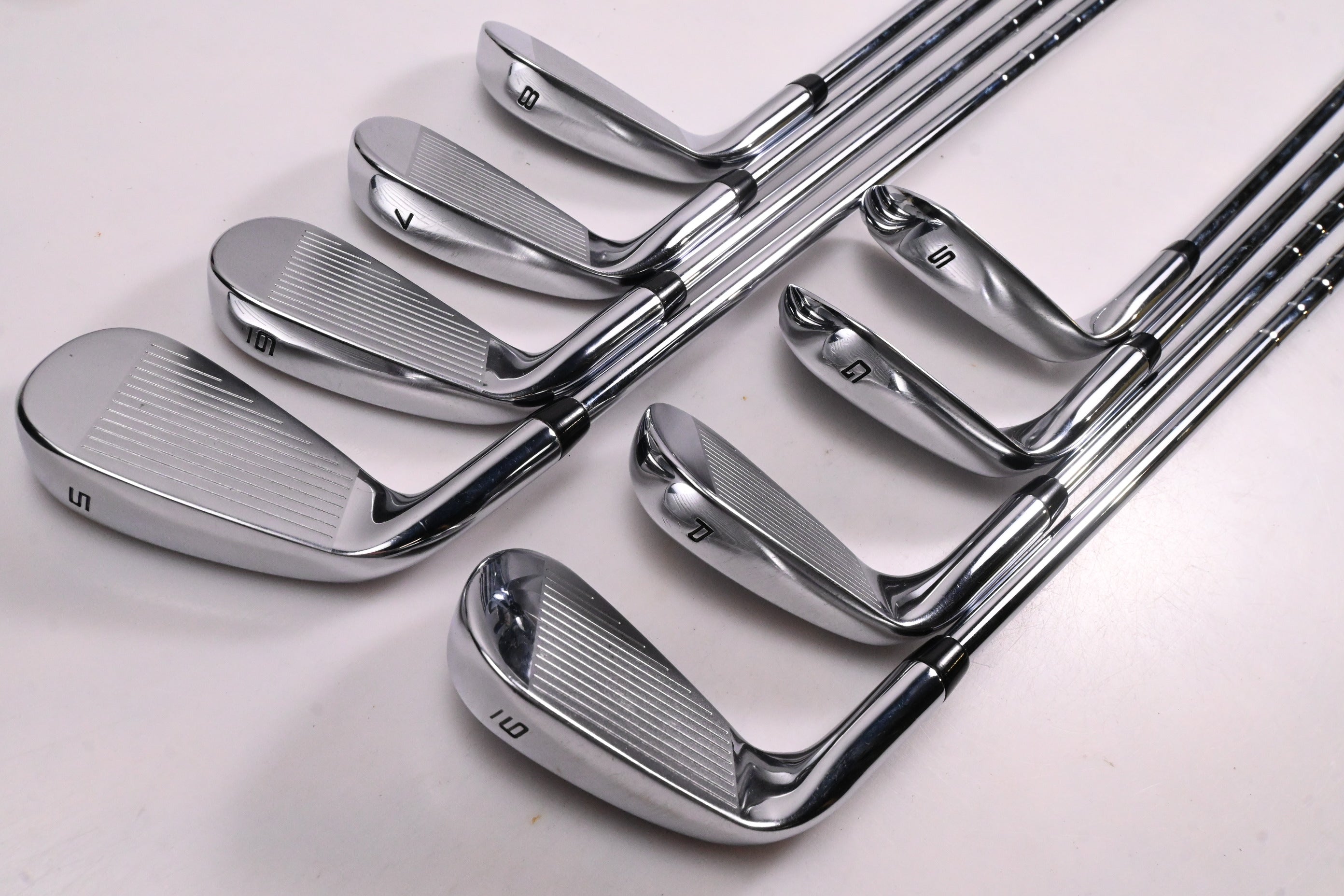 Callaway Elyte Irons / 5-PW+GW+SW / Regular Flex Vector 80 Shafts
