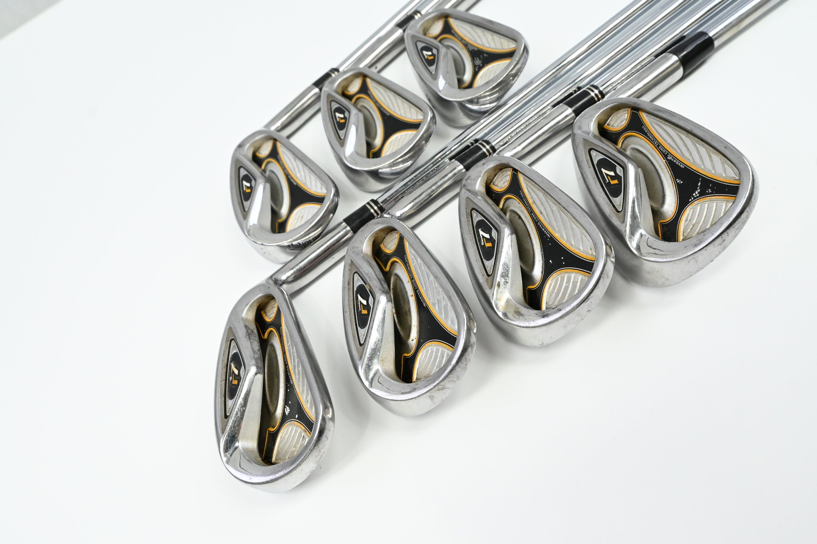Taylormade R7 Irons / 4-PW / Regular Flex Taylormade T-Step 90 Shafts