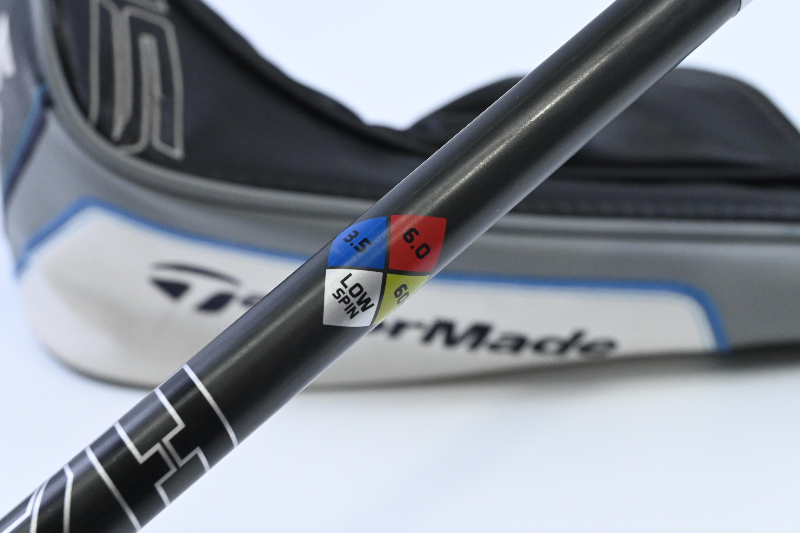 Taylormade SIM Driver / 10.5 Degree / Stiff Flex HZRDUS Smoke Black 60 Shaft