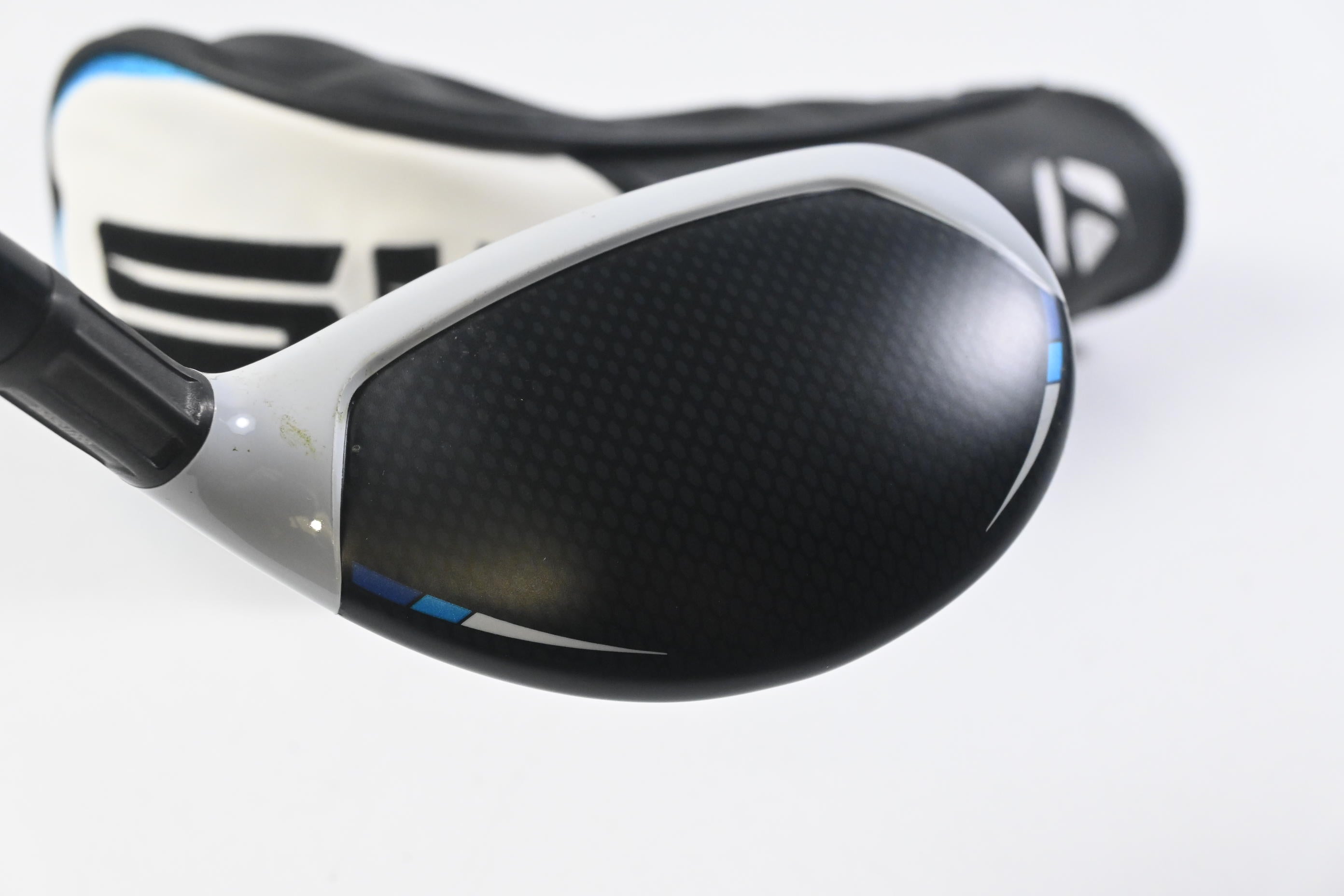 Taylormade SIM2 Max #4 Hybrid / 22 Degree / Stiff Flex Ventus Blue 7 Shaft