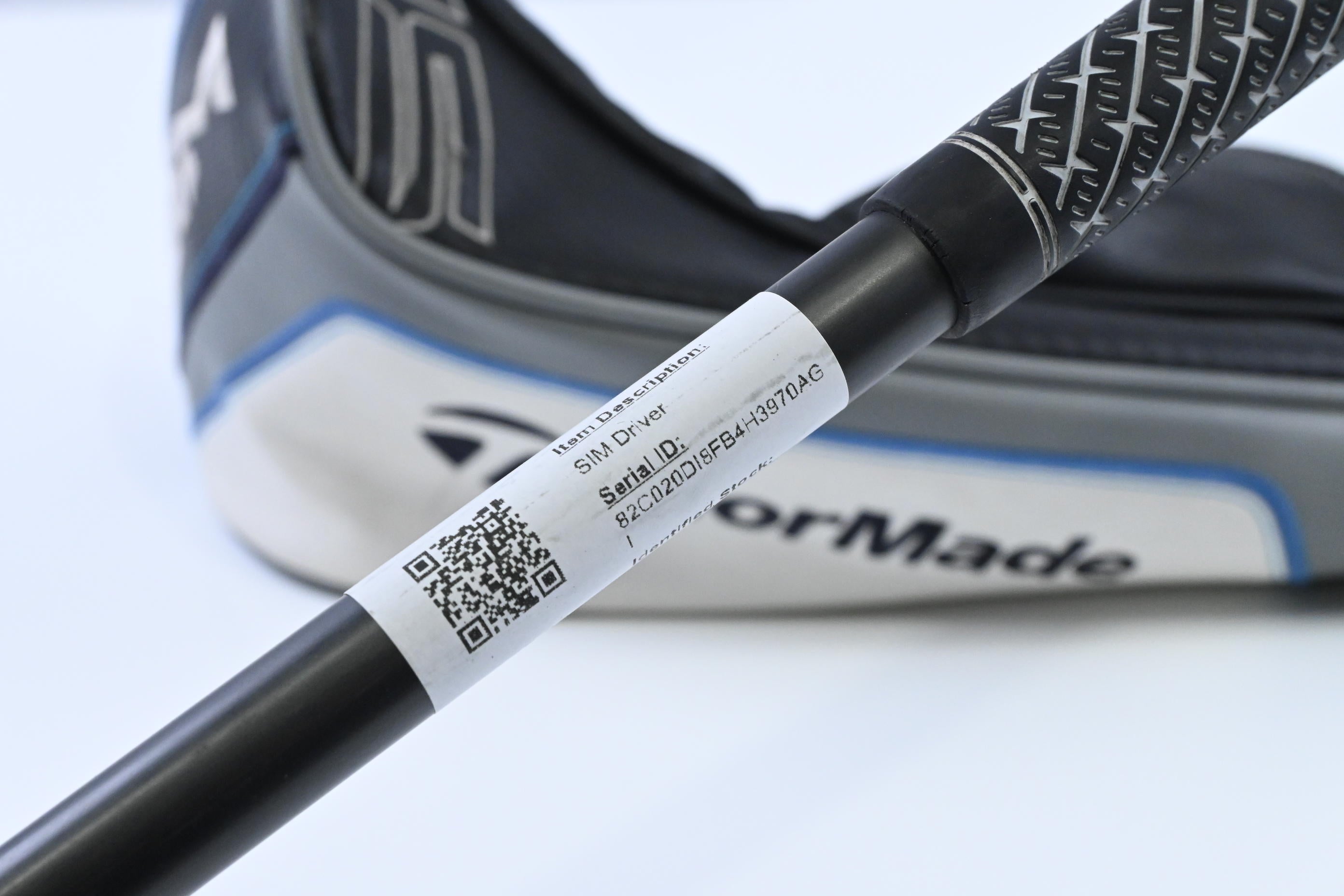 Taylormade SIM Driver / 10.5 Degree / Stiff Flex HZRDUS Smoke Black 60 Shaft