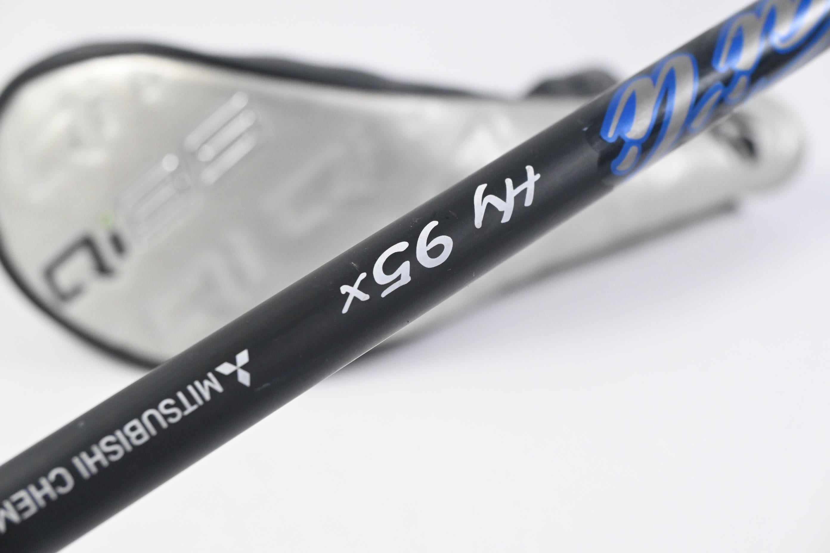 Taylormade Qi35 #4 Hybrid / 22 Degree / X-Flex Kai'li Dark Waves Blue 95 Shaft