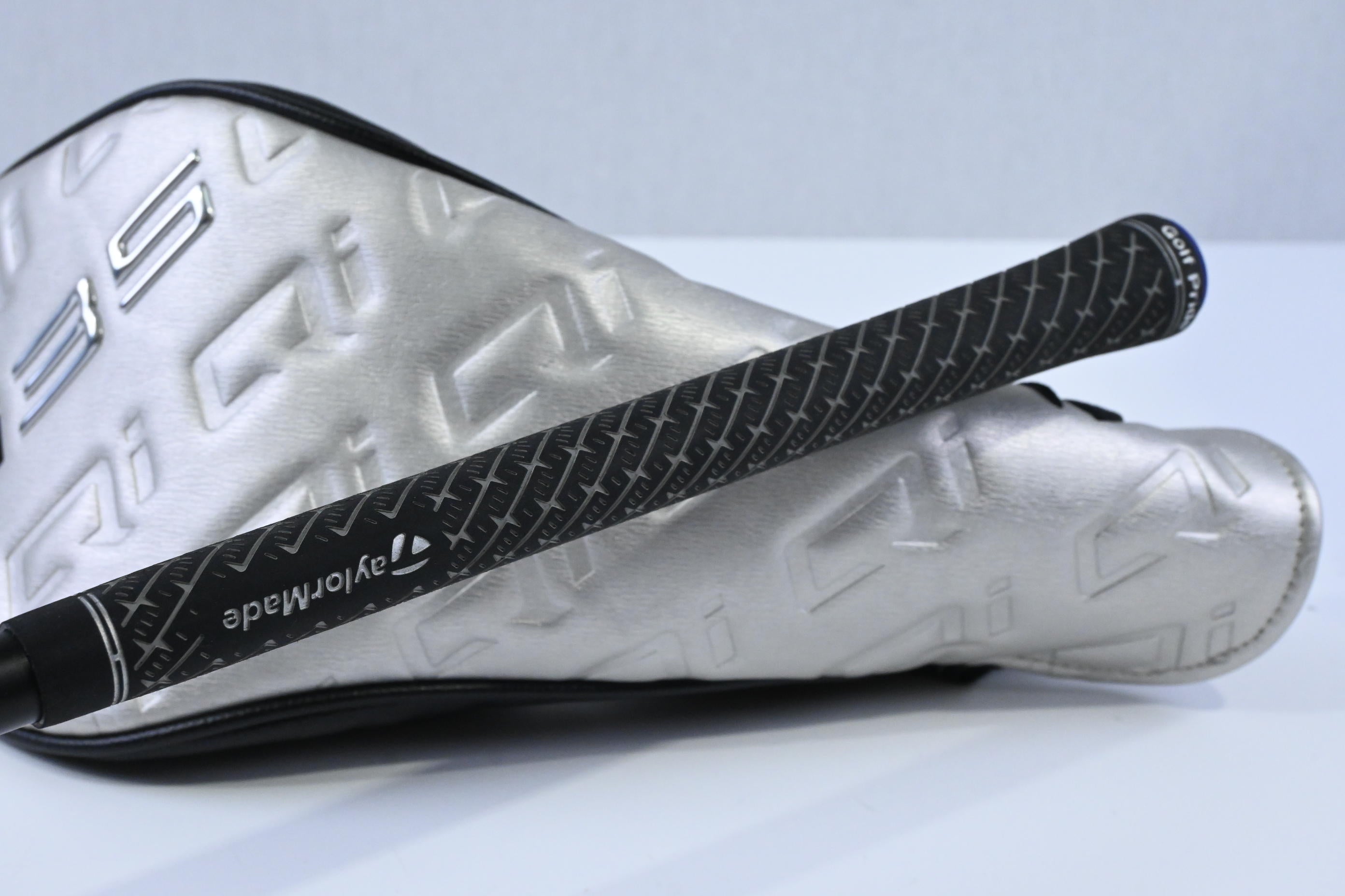 Left Hand Taylormade Qi35 LS Driver / 9 Degree / Regular Flex Air Speeder 50