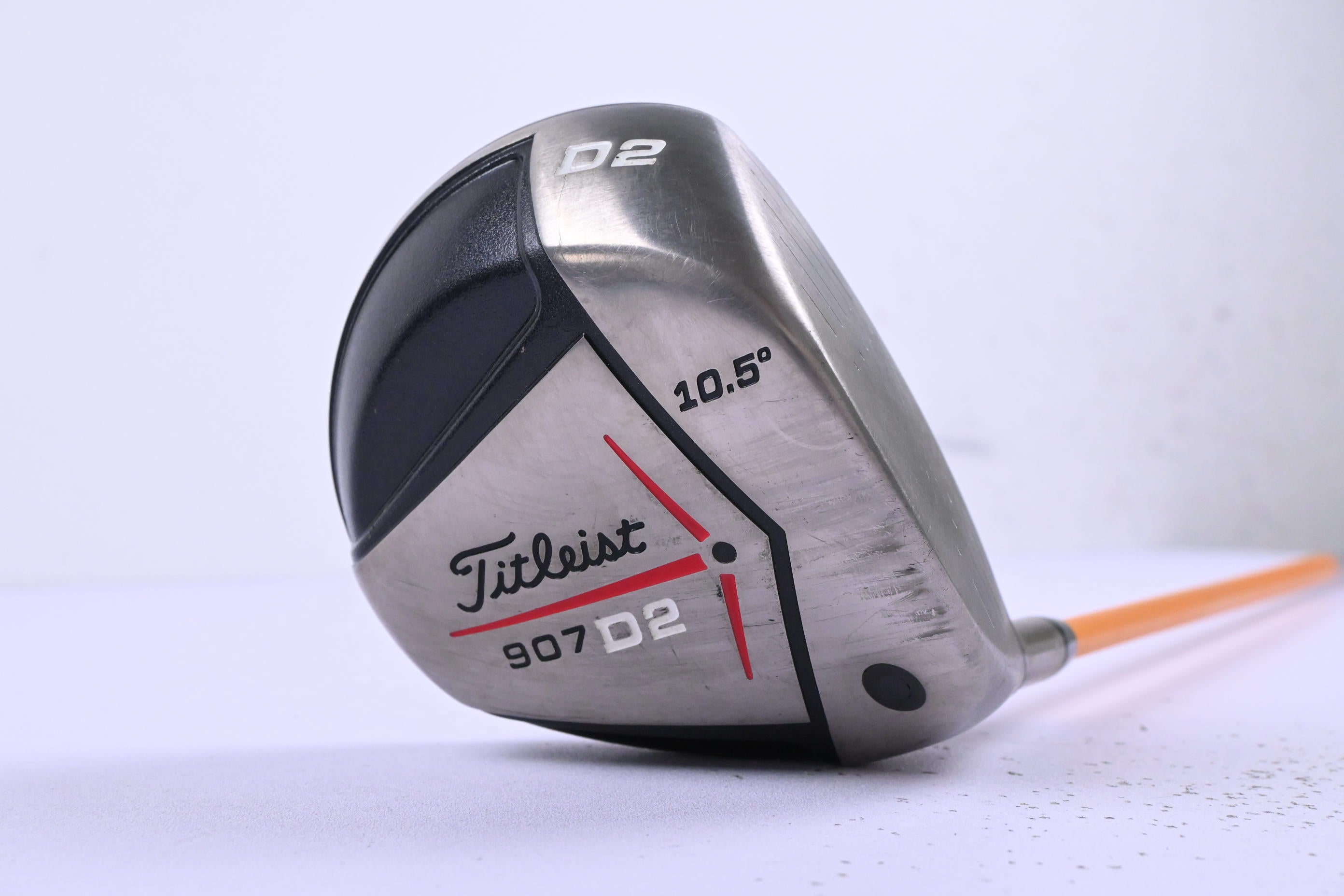 Titleist 907 D2 Driver / 10.5 Degree / Stiff Flex UST ProForce V2 76 Shaft