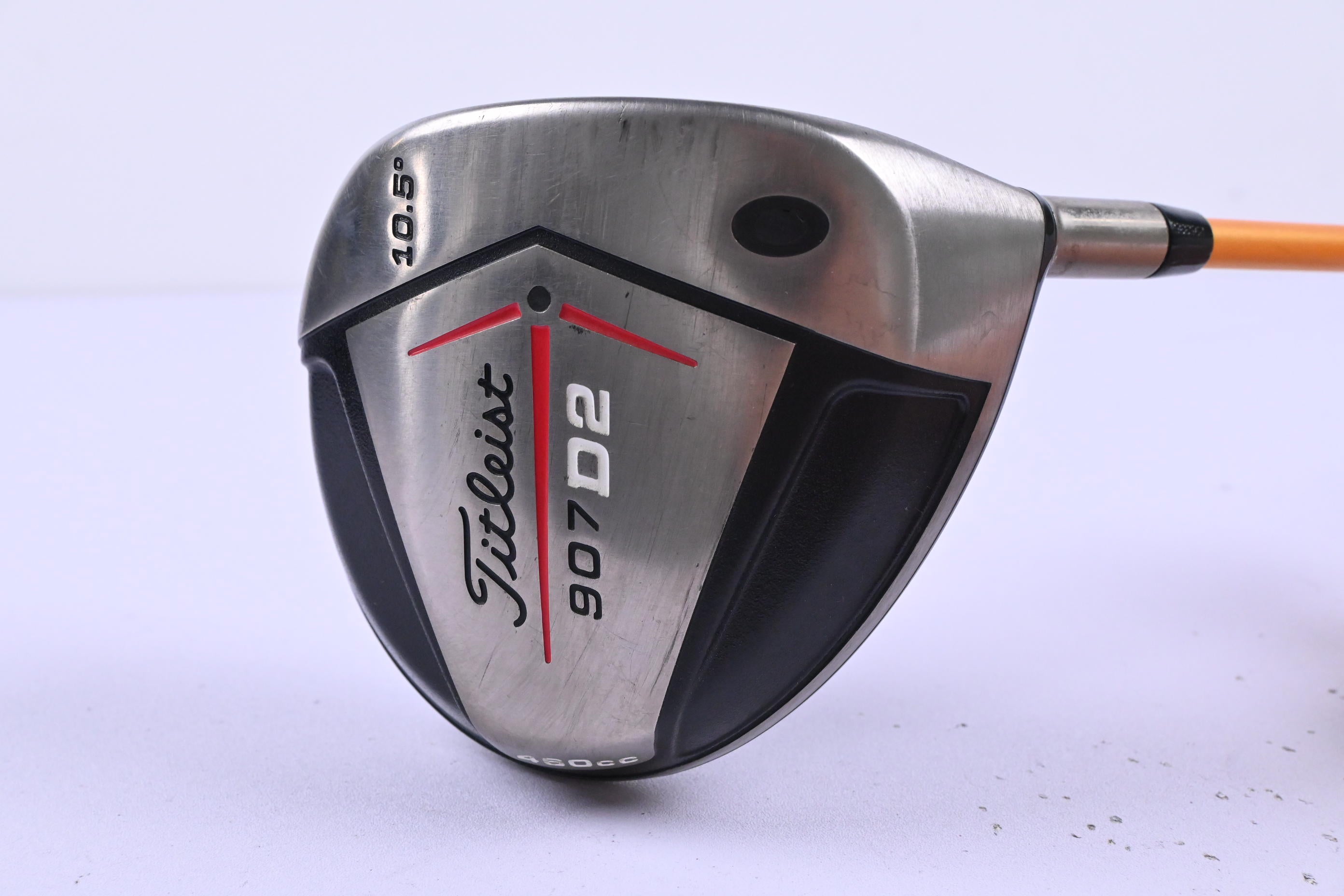 Titleist 907 D2 Driver / 10.5 Degree / Stiff Flex UST ProForce V2 76 Shaft