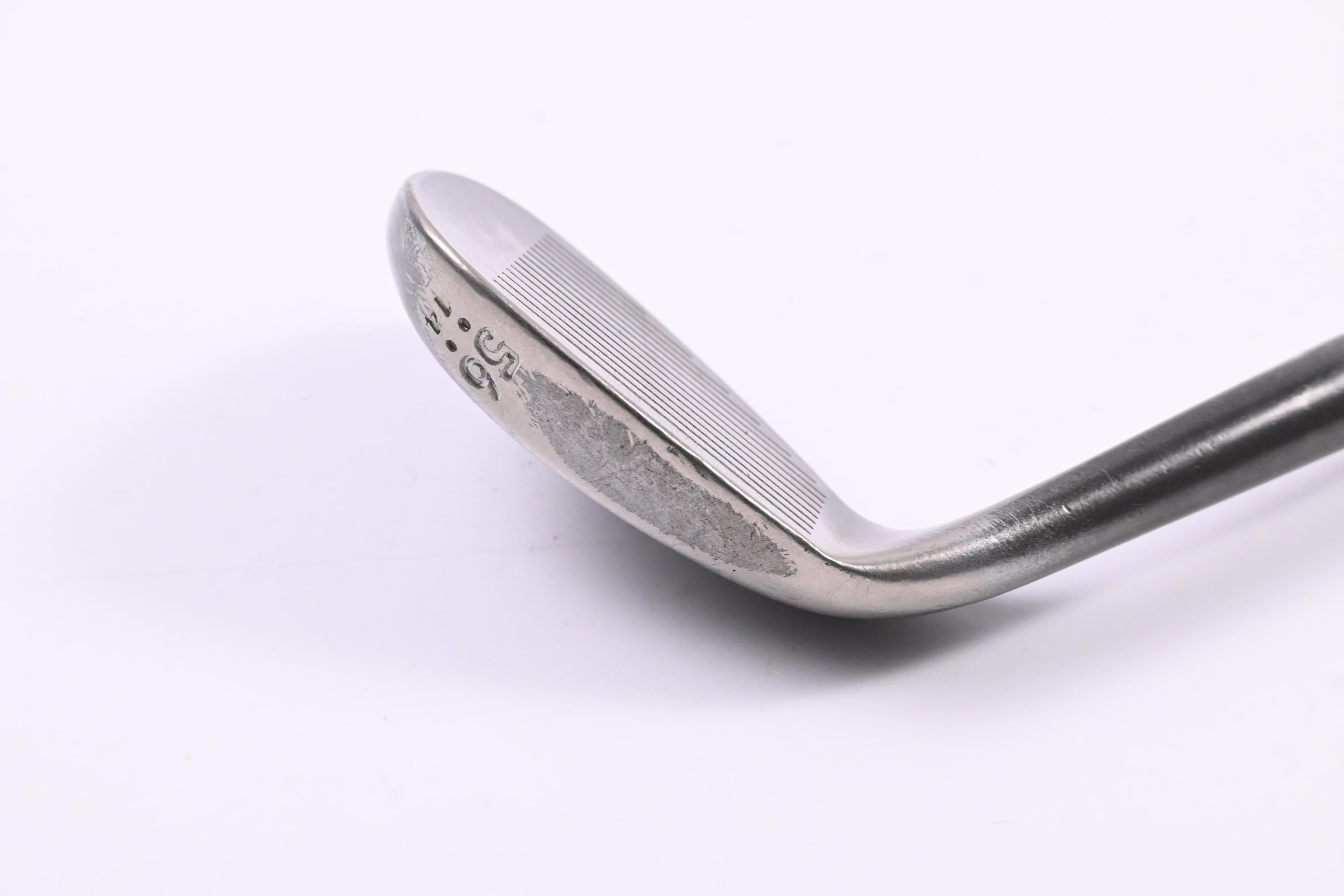 Cleveland 588 RTX Sand Wedge / 56 Degree / Wedge Flex Dynamic Gold Shaft