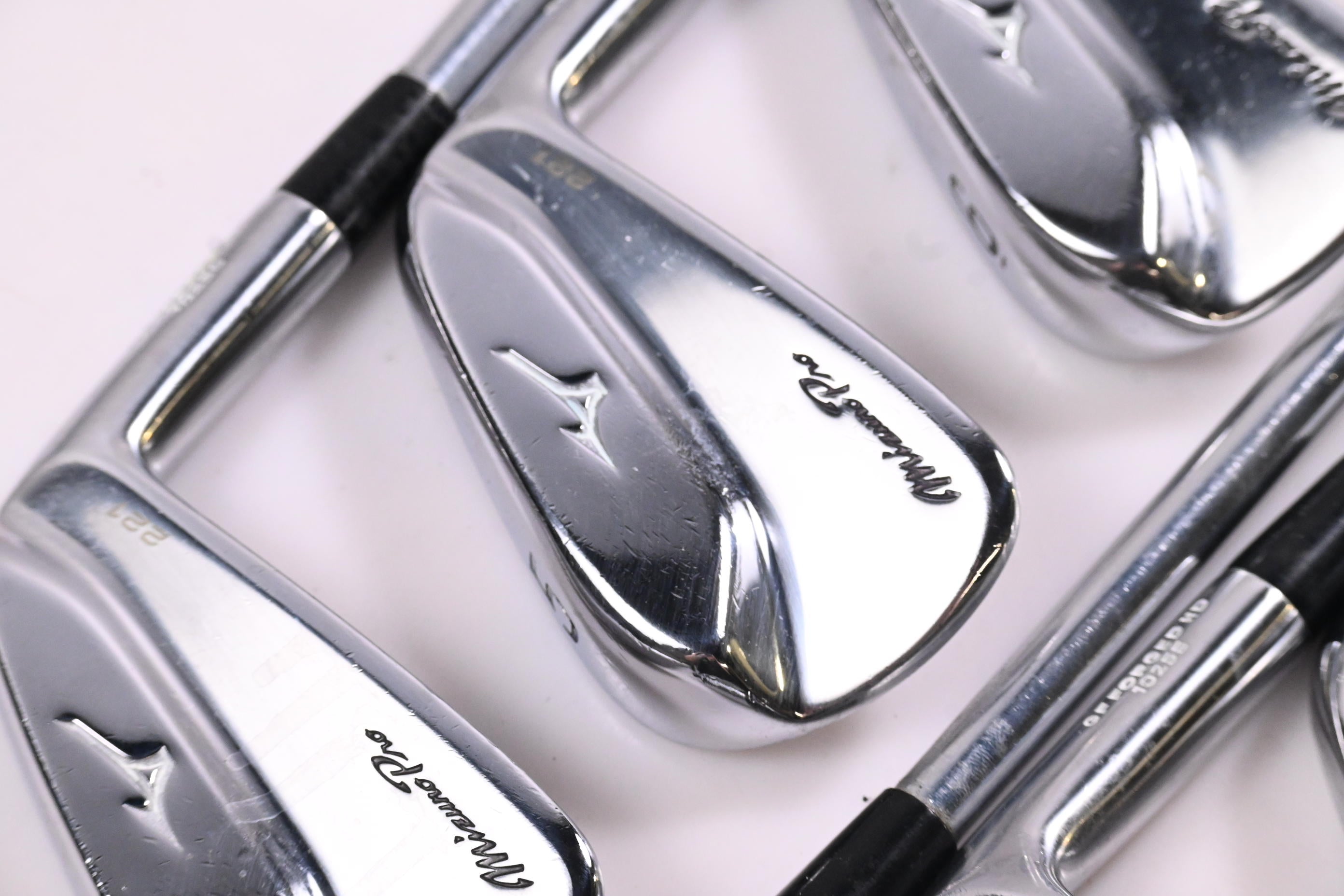 Mizuno Pro 221 Irons / 4-PW / X-Flex Project X L5 125 Shafts