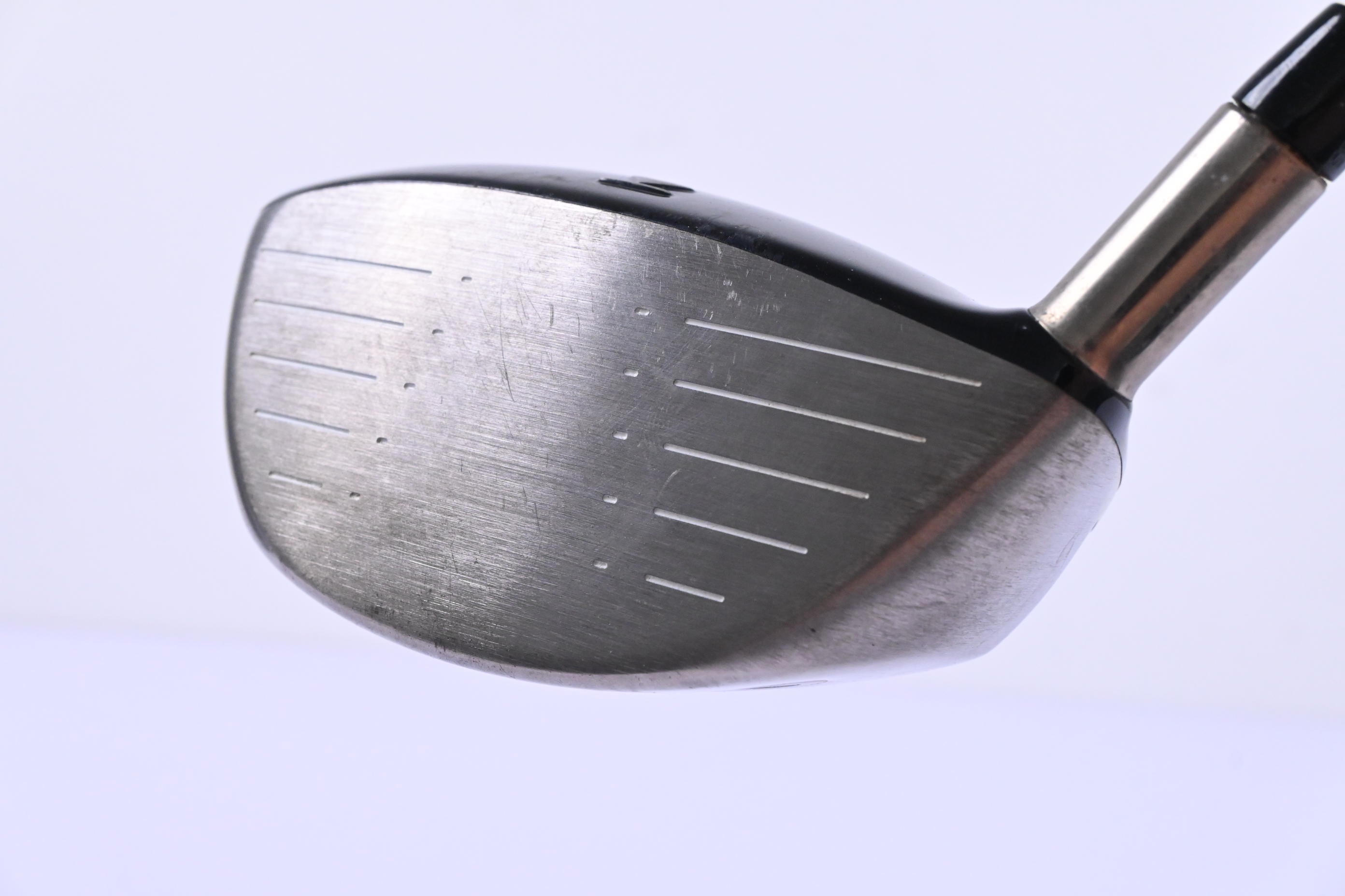 Titleist 907 D2 Driver / 10.5 Degree / Stiff Flex UST ProForce V2 76 Shaft
