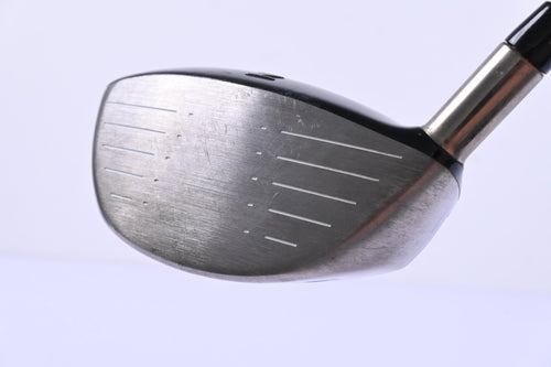 Titleist 907 D2 Driver / 10.5 Degree / Stiff Flex UST ProForce V2 76 Shaft