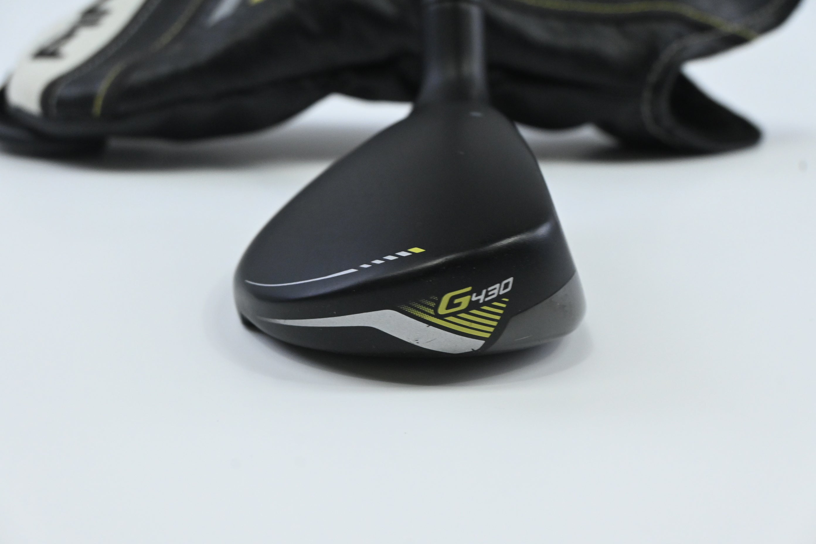 Ping G430 #4 Hybrid / 22 Degree / Regular Flex Ping Alta CB Black 70 Shaft