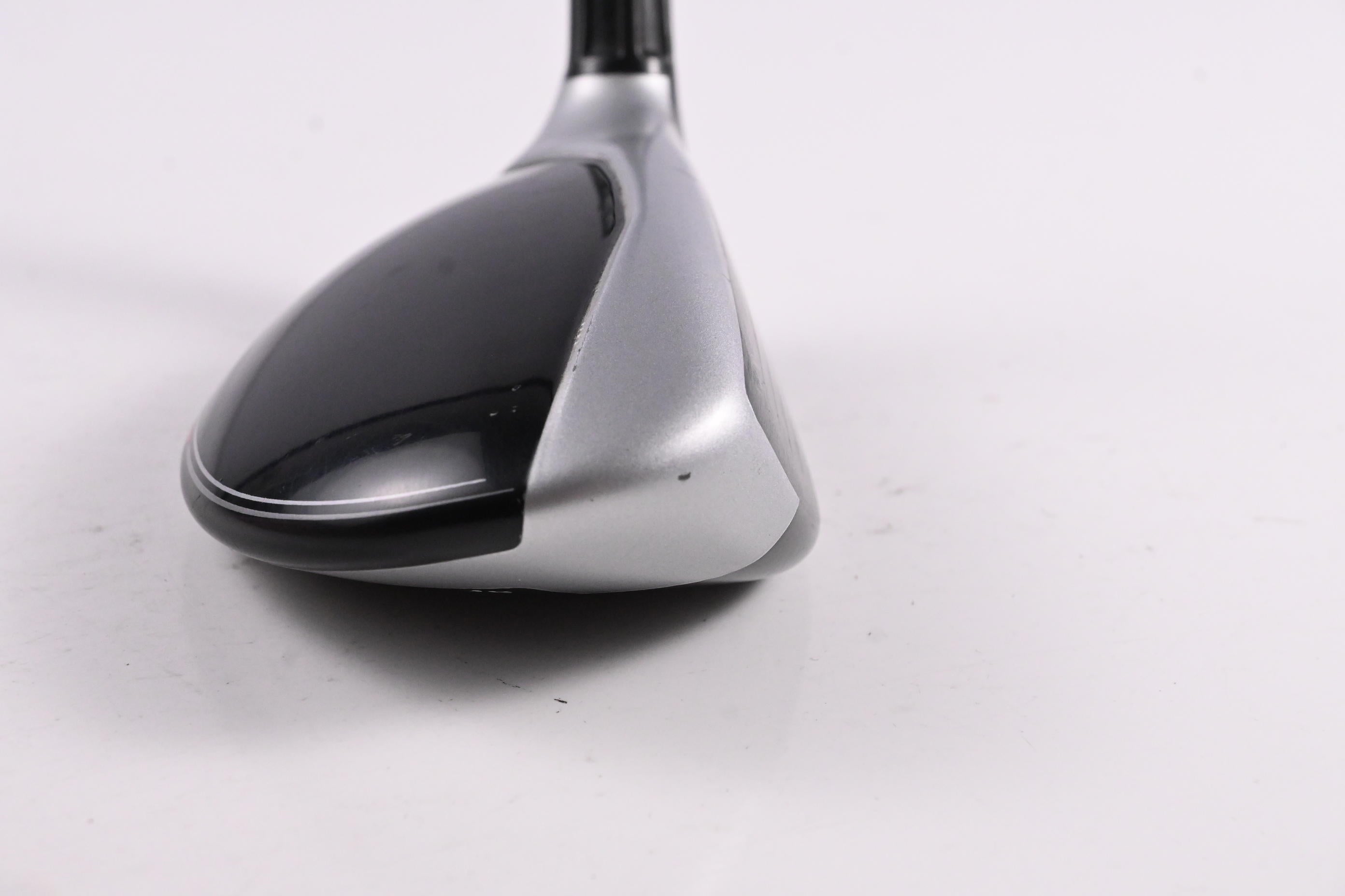 Taylormade M4 #4 Hybrid / 22 Degree / Regular Flex Fujikura Atmos Red 6 Shaft