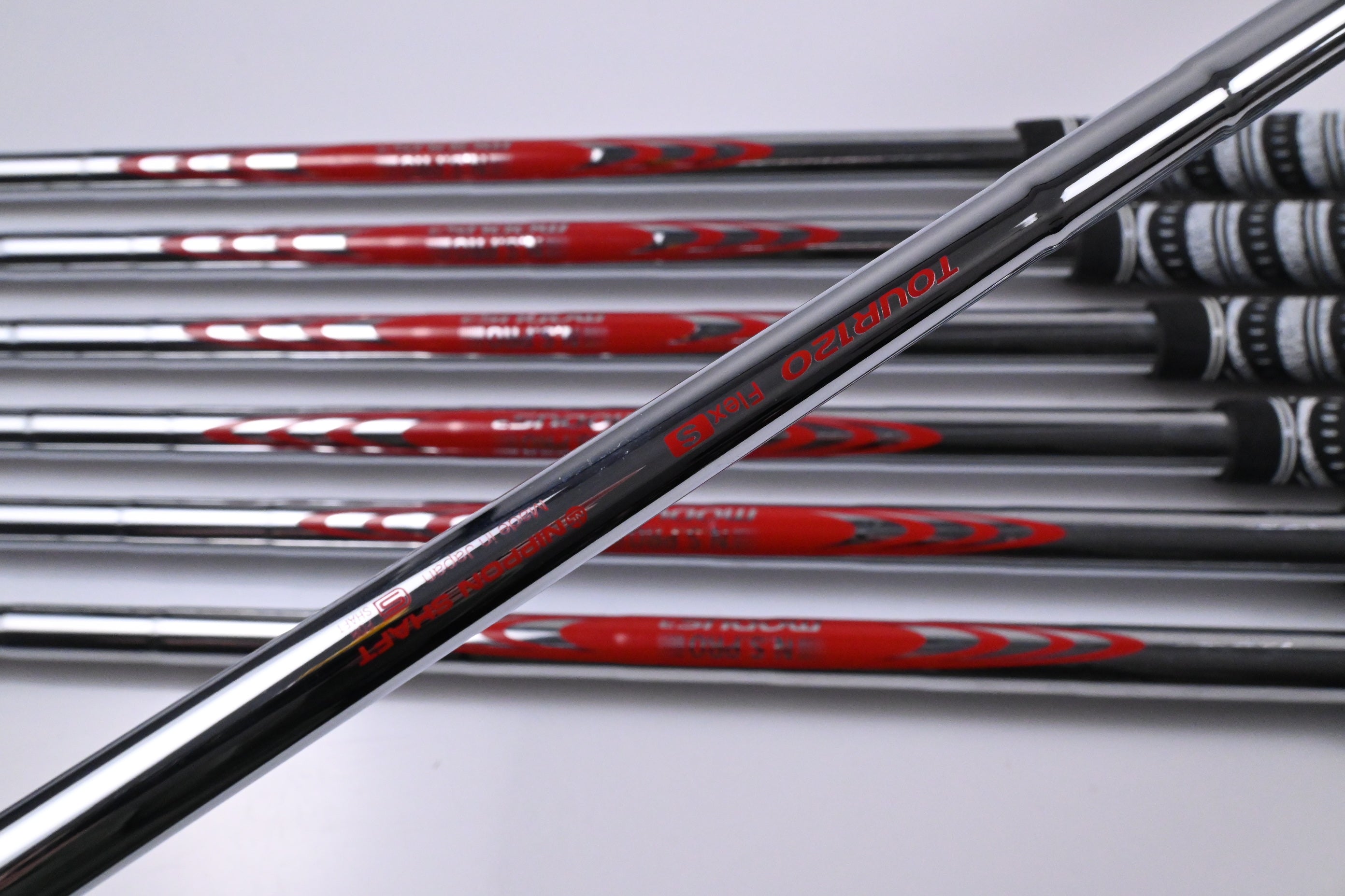 Mizuno JPX 925 Forged Irons / 4-PW / Stiff Flex N.S.PRO Modus 3 Tour 120 Shafts