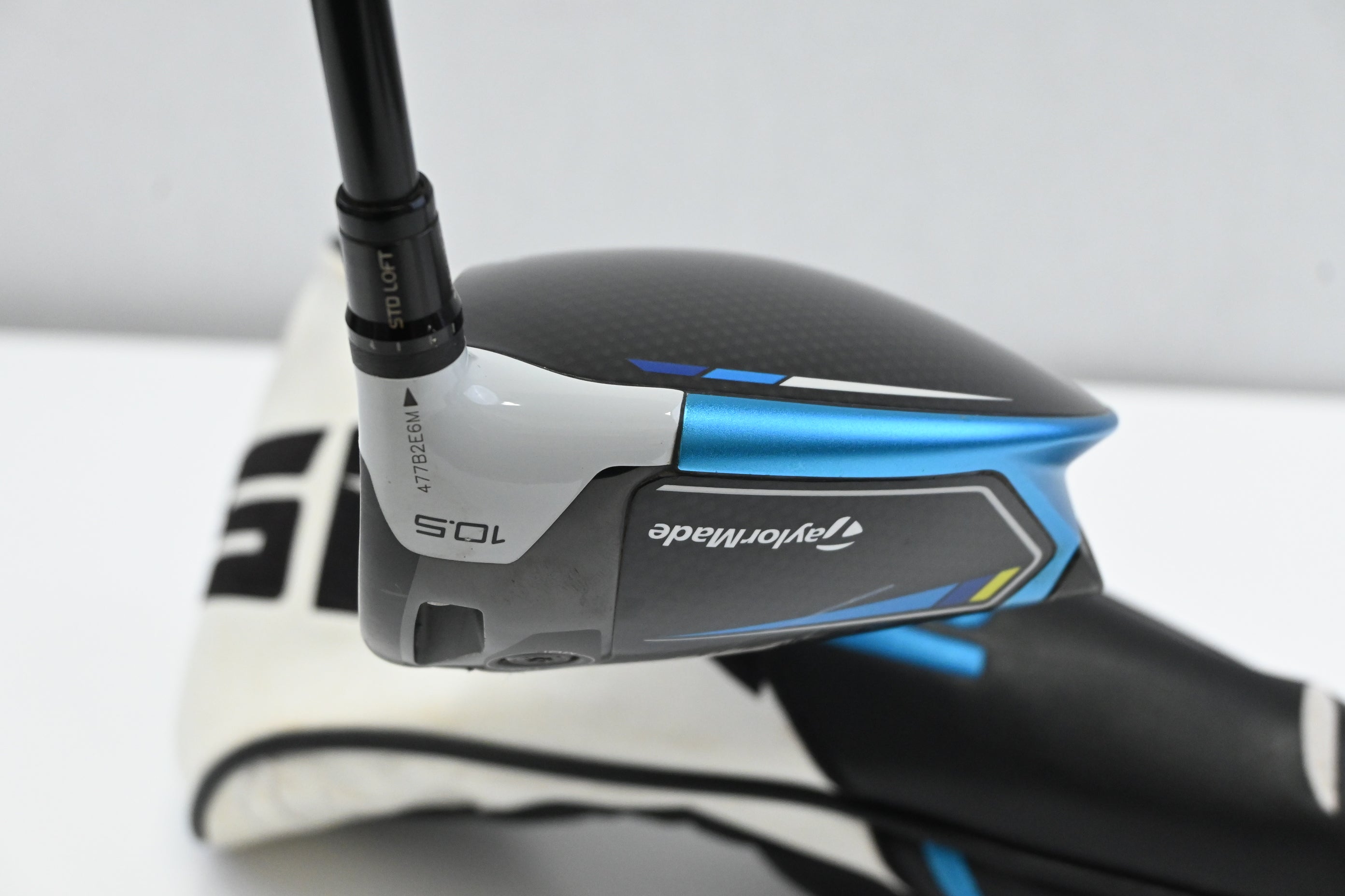 Taylormade SIM2 Max Driver / 10.5 Degree / Stiff Flex HZRDUS Smoke Black RDX 70