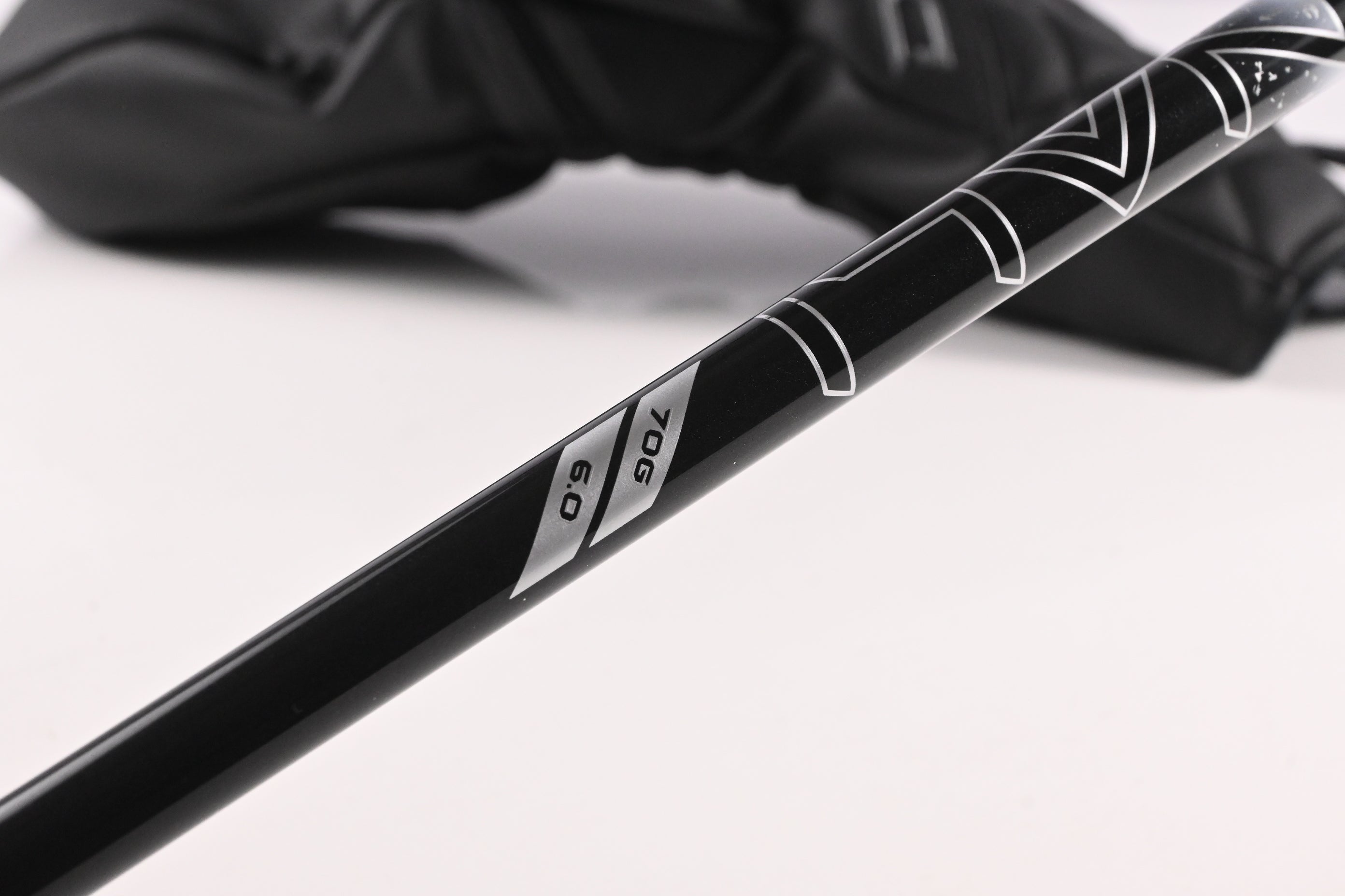 Cobra DS-Adapt LS Driver / 10.5 Degree / Stiff Flex Denali Black 70 Shaft