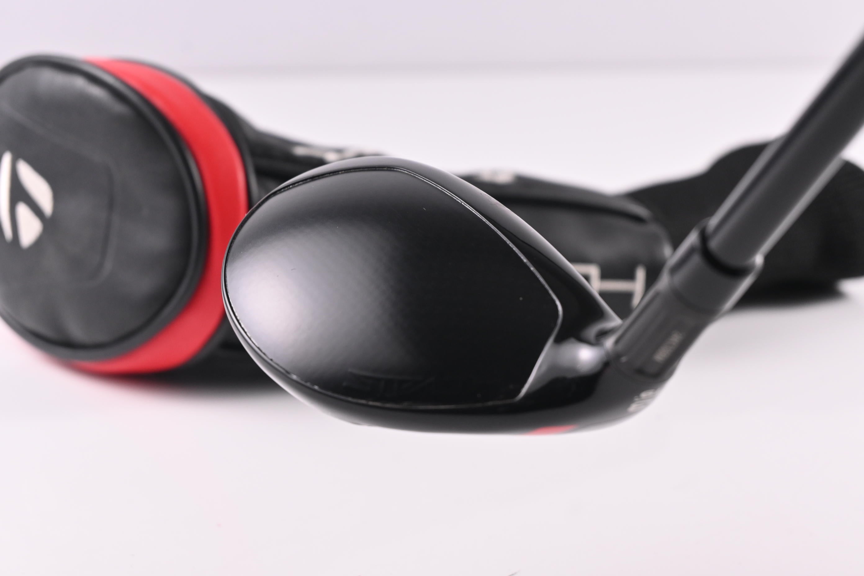 Left Hand Taylormade Stealth #3 Hybrid / 19 Degree / Regular Flex Ventus Red 6