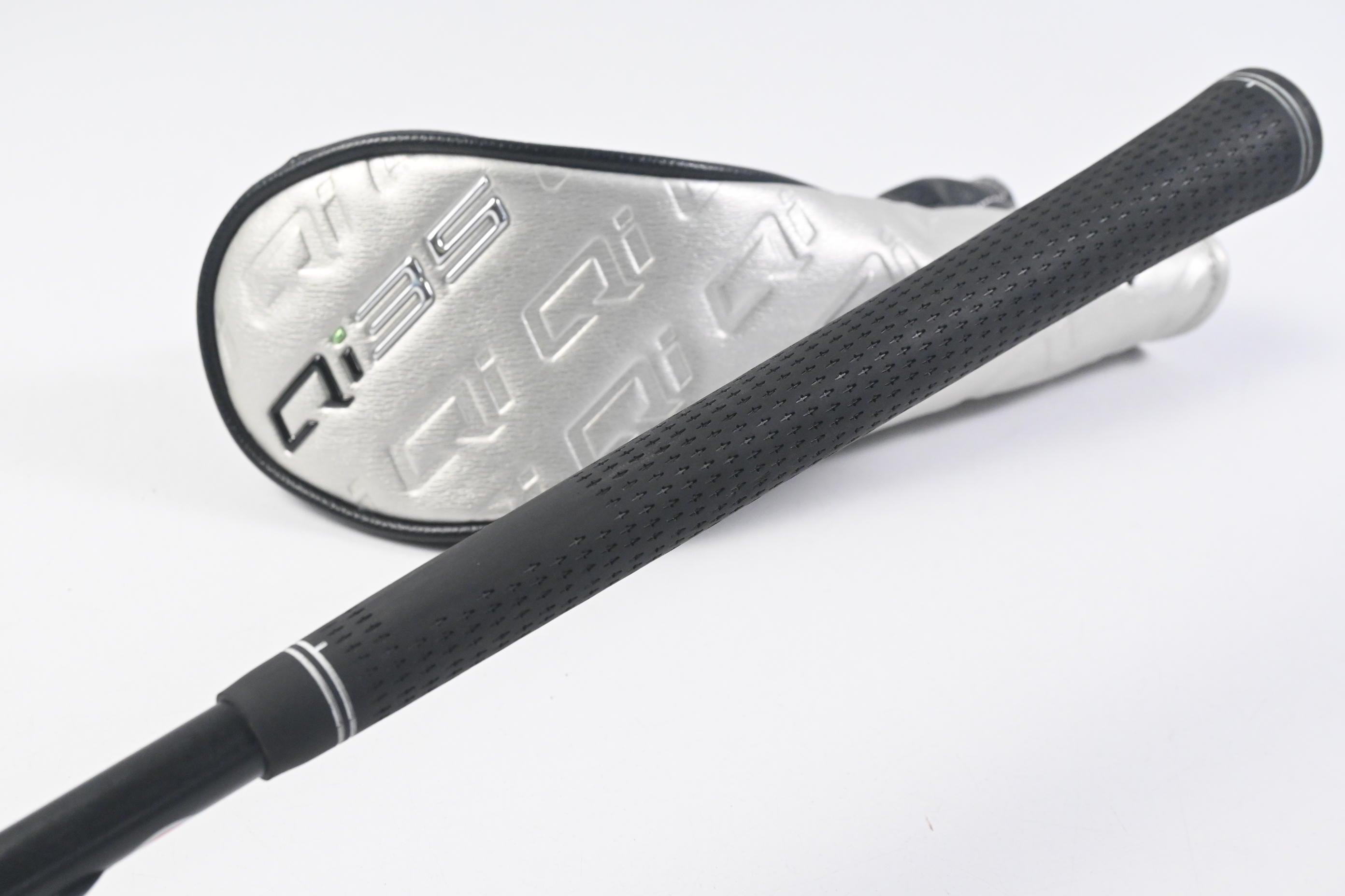 Taylormade Qi35 #2 Hybrid / 17 Degree / Regular Flex LA Golf A Series 65 Shaft