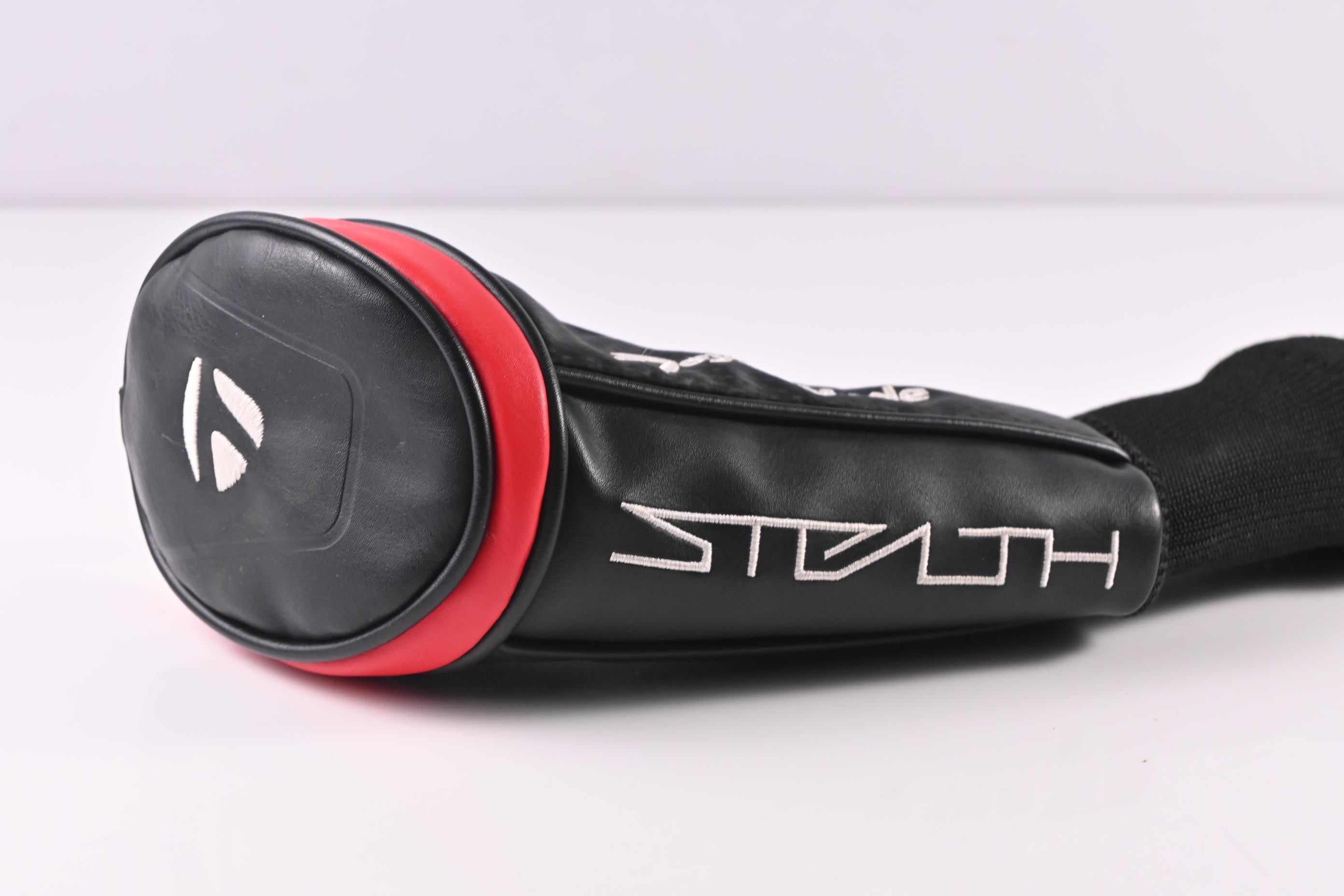 Left Hand Taylormade Stealth #3 Hybrid / 19 Degree / Regular Flex Ventus Red 6