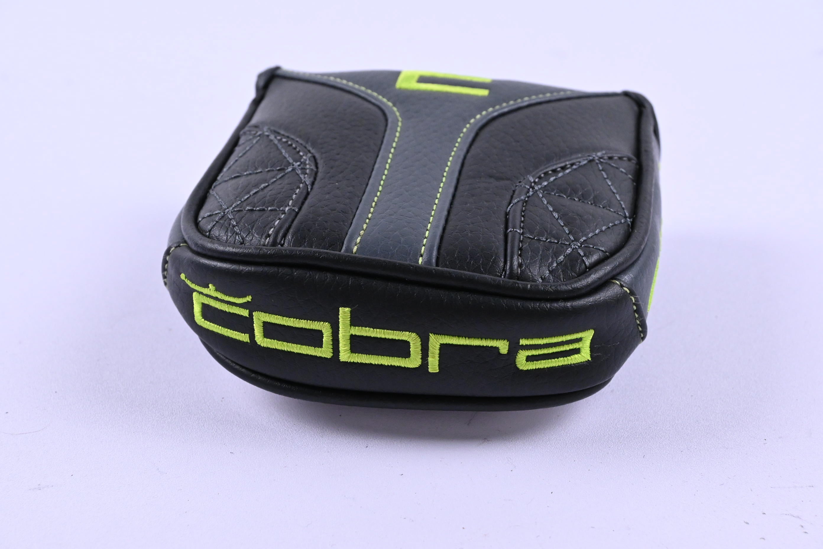 Cobra King Vintage Cuda Putter / 32 Inch