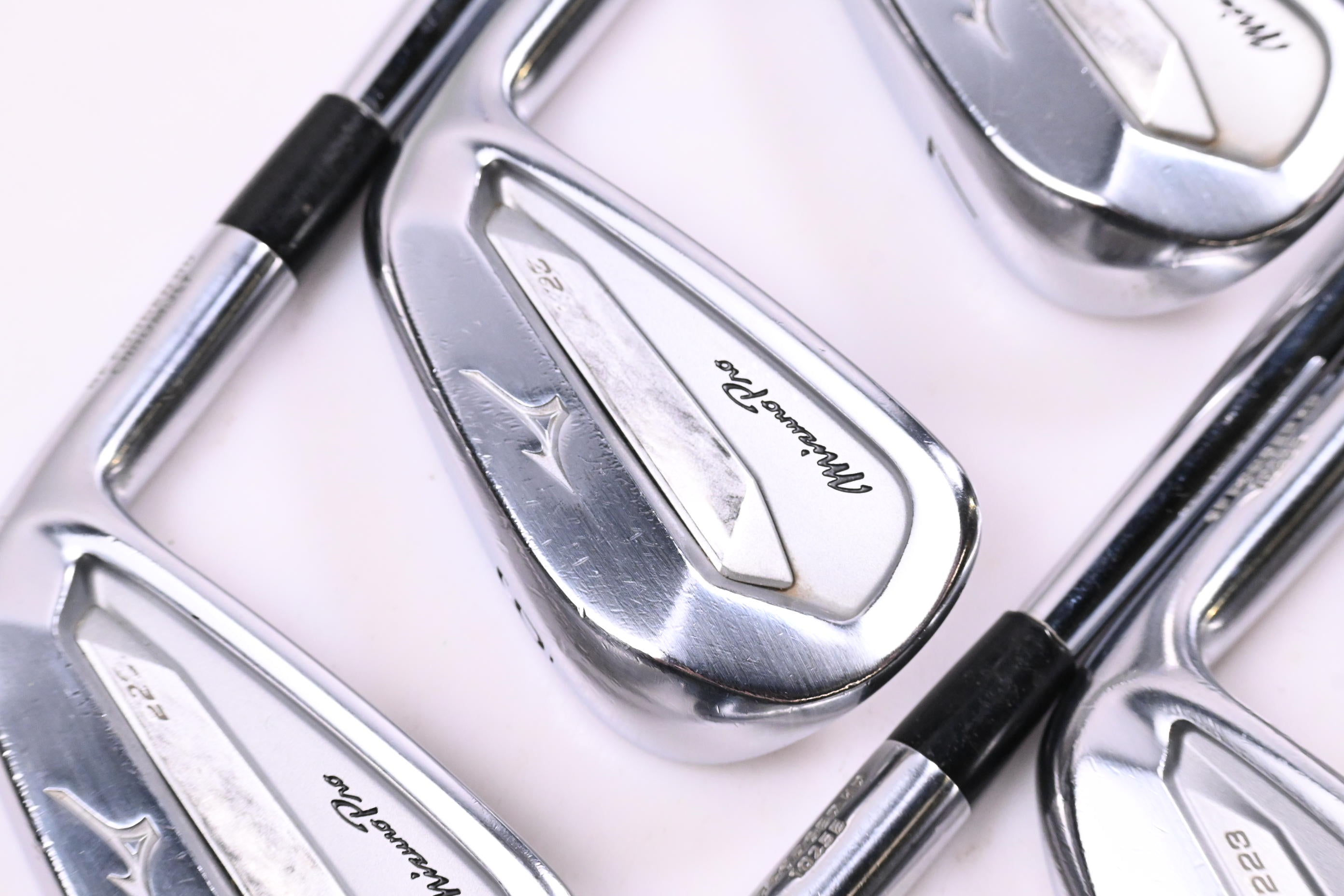 Mizuno Pro 223 Irons / 5-PW / Stiff Flex Dynamic Gold 120 S300 Shafts