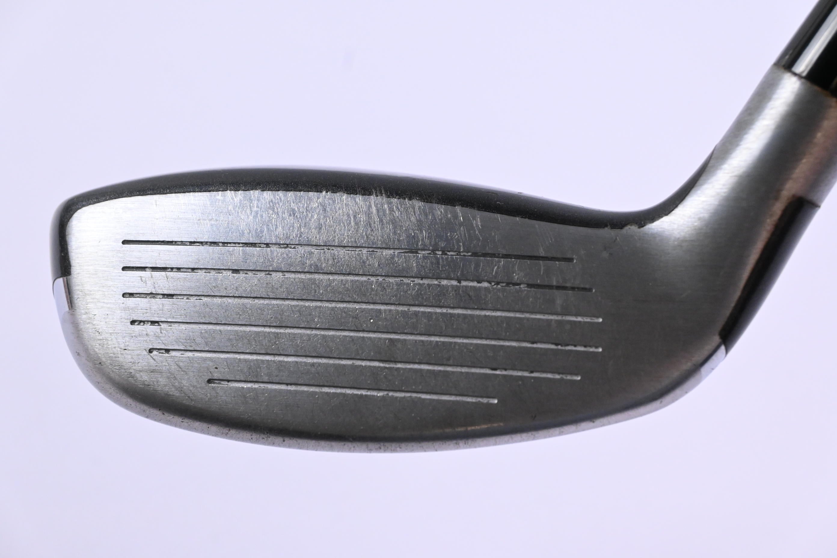 Taylormade SLDR #3 Hybrid / 19 Degree / Regular Flex Fujikura Speeder 82 Shaft