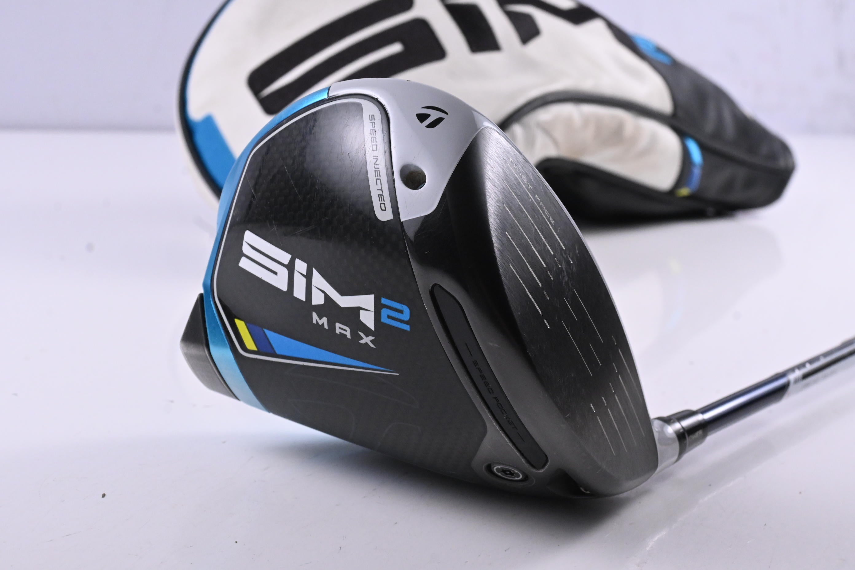 Taylormade SIM2 Max Driver / 10.5 Degree / Regular Flex Fujikura Ventus Blue 5