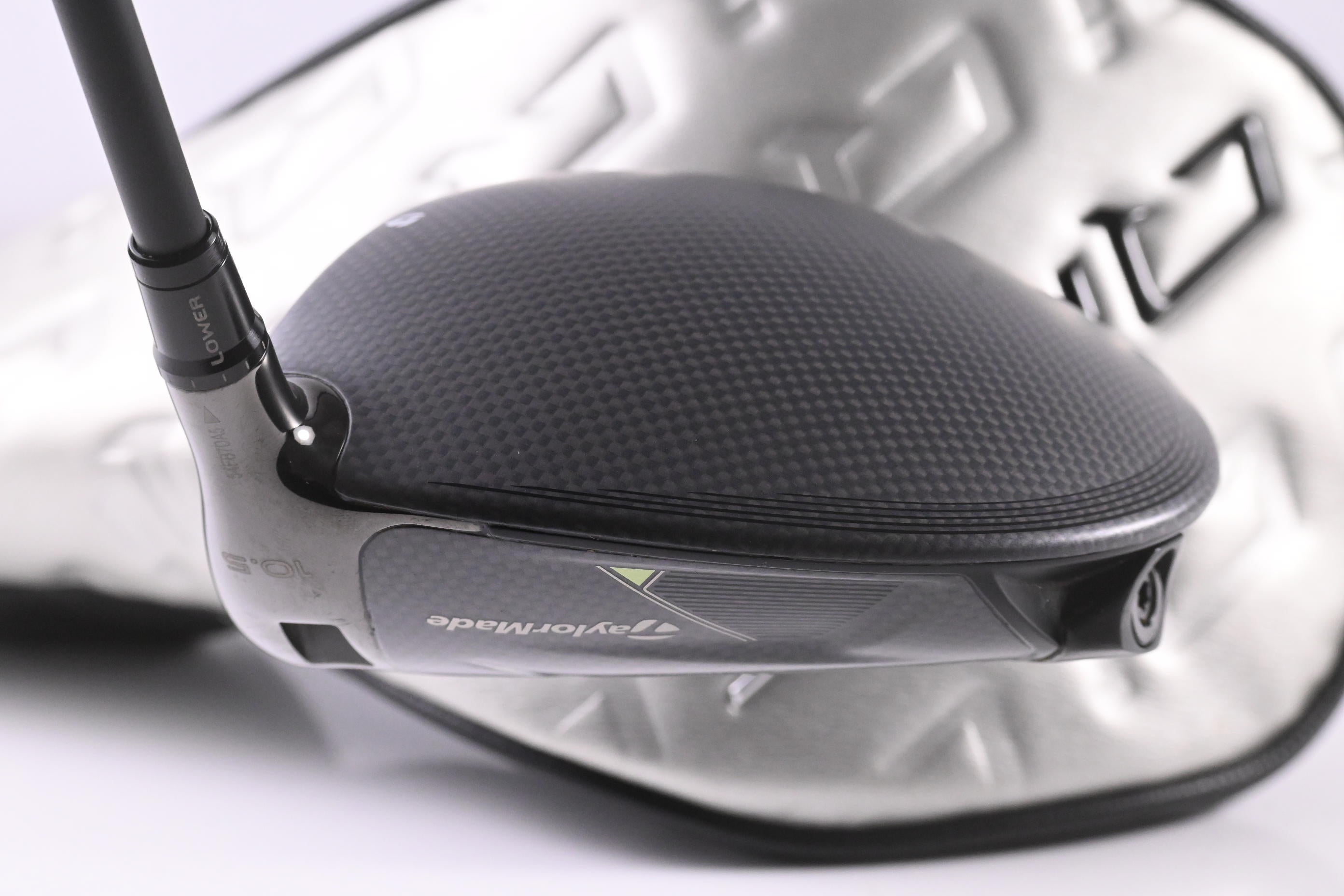 Taylormade Qi35 Driver / 10.5 Degree / X-Flex Kai`li Dark Waves White 60 Shaft