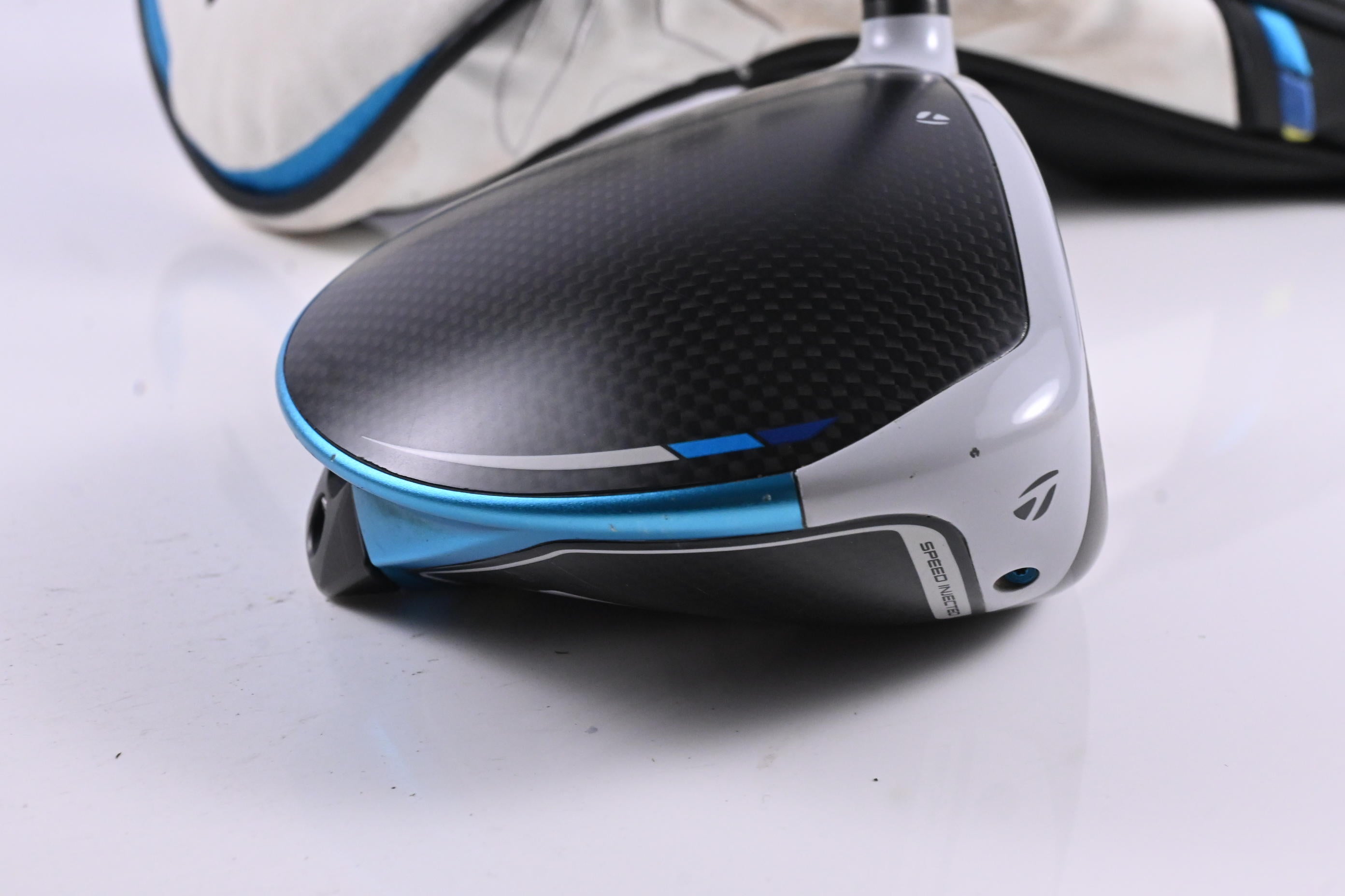 Taylormade SIM2 Max Driver / 10.5 Degree / Regular Flex Fujikura Ventus Blue 5