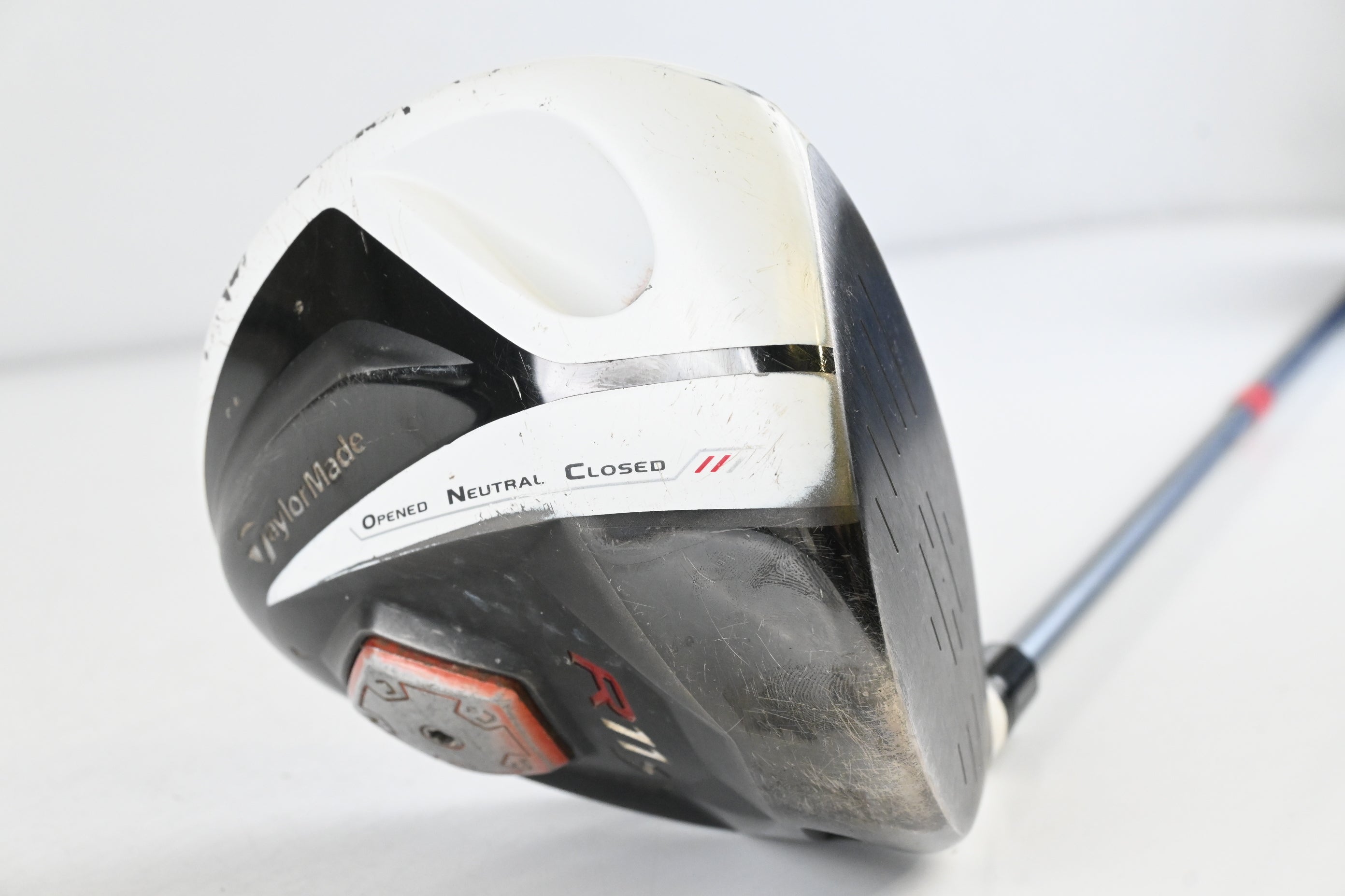 Taylormade R11S Driver / 10.5 Degree / Regular Flex Hzrdus T800 55 Shaft
