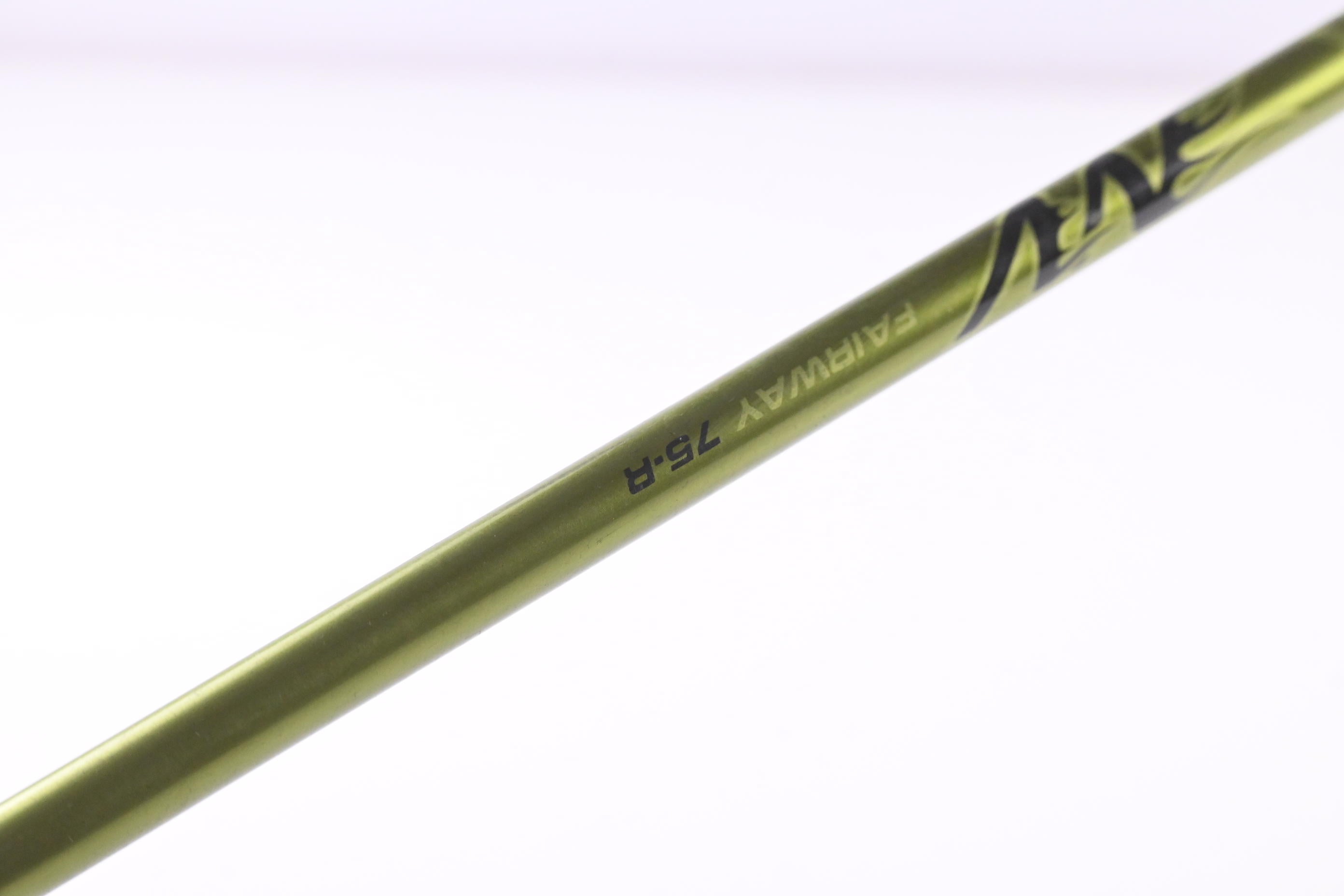 Titleist 904 F #5 Wood / 19 Degree / Regular Flex Aldila NV Green 75 Shaft