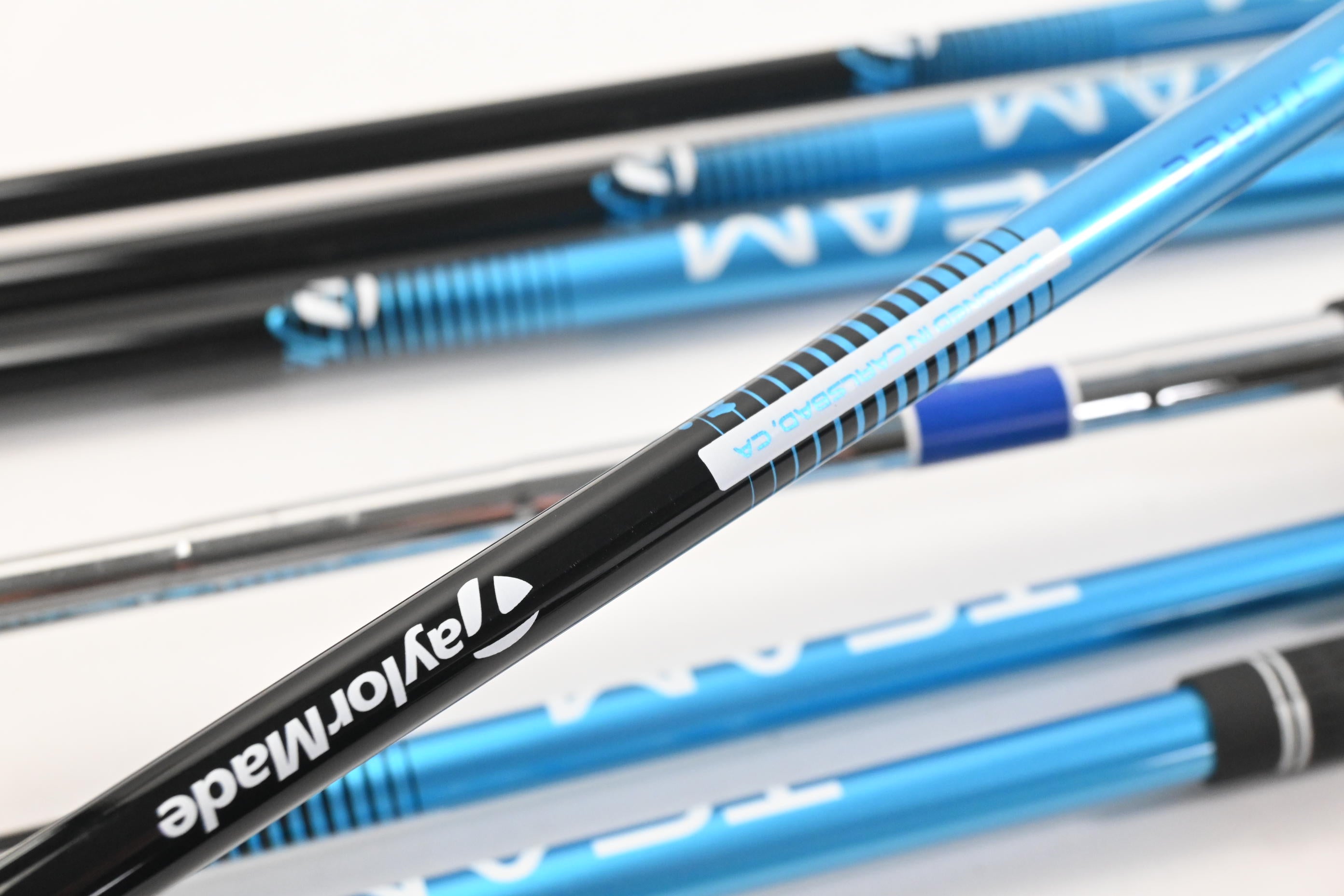Junior Taylormade Package Set / Woods, Irons, Putter, Bag