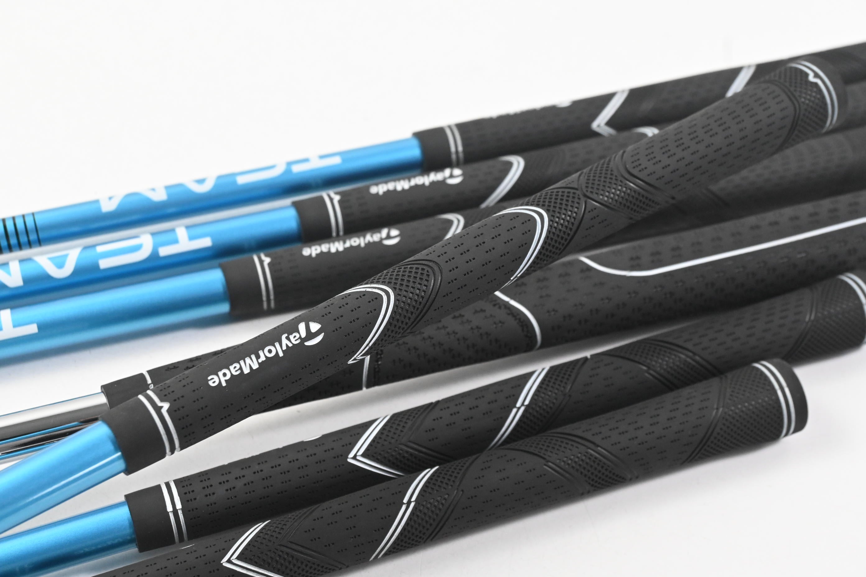 Junior Taylormade Package Set / Woods, Irons, Putter, Bag