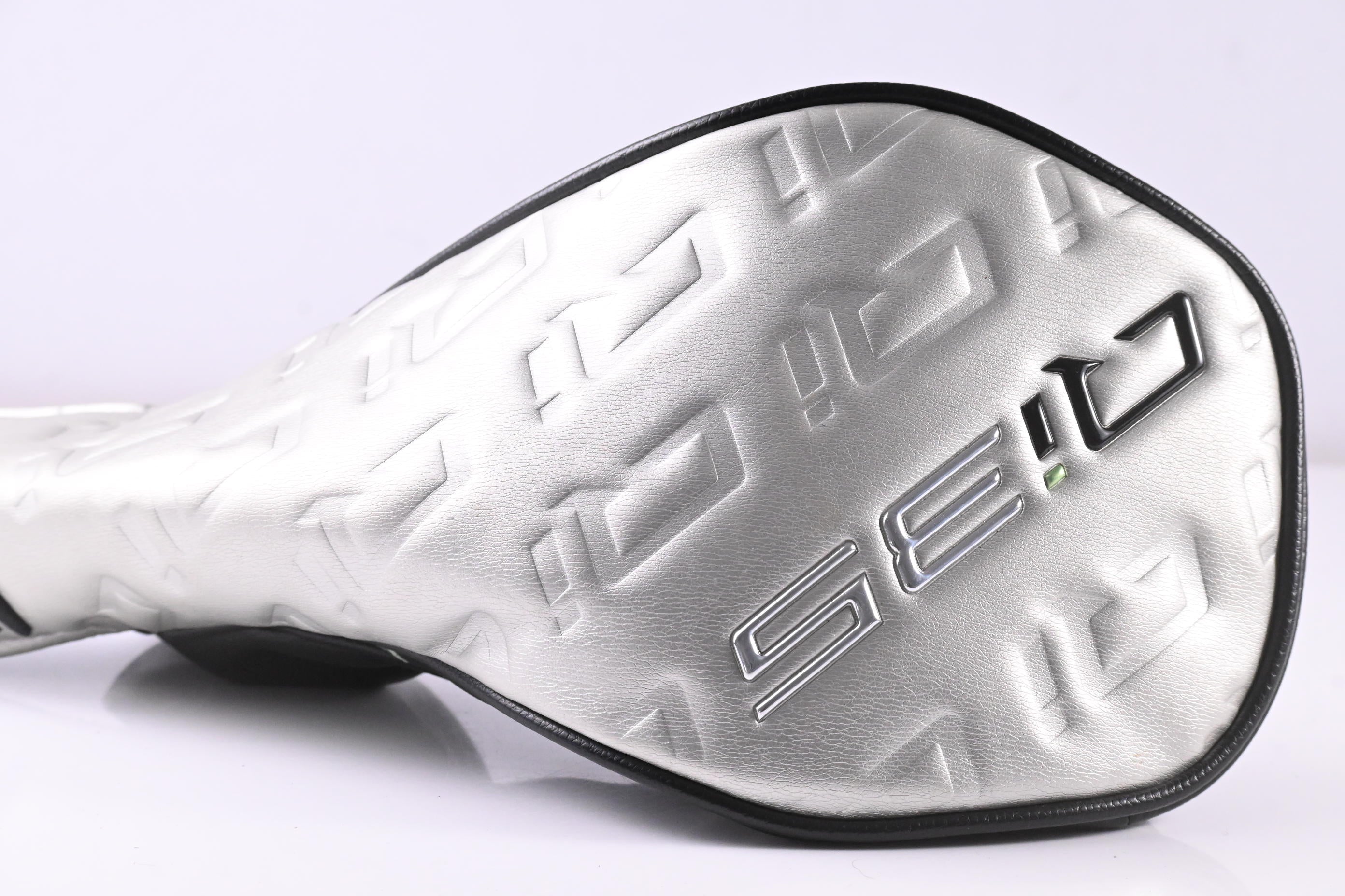 Taylormade Qi35 Driver / 10.5 Degree / X-Flex Kai`li Dark Waves White 60 Shaft