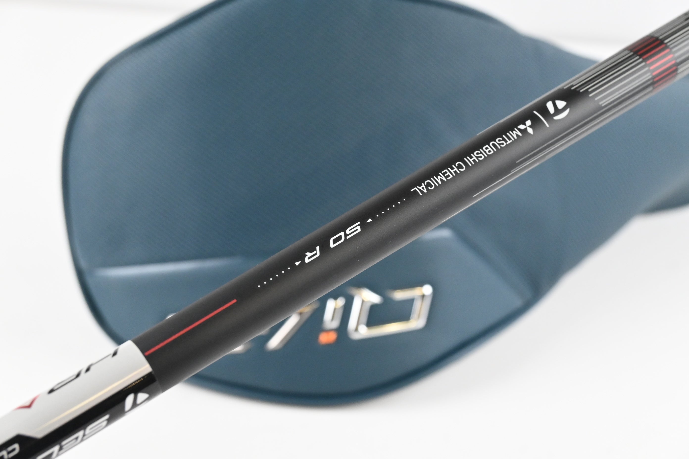 Taylormade Qi4D Driver / 9 Degree / Regular Flex REAX Red 50 Shaft