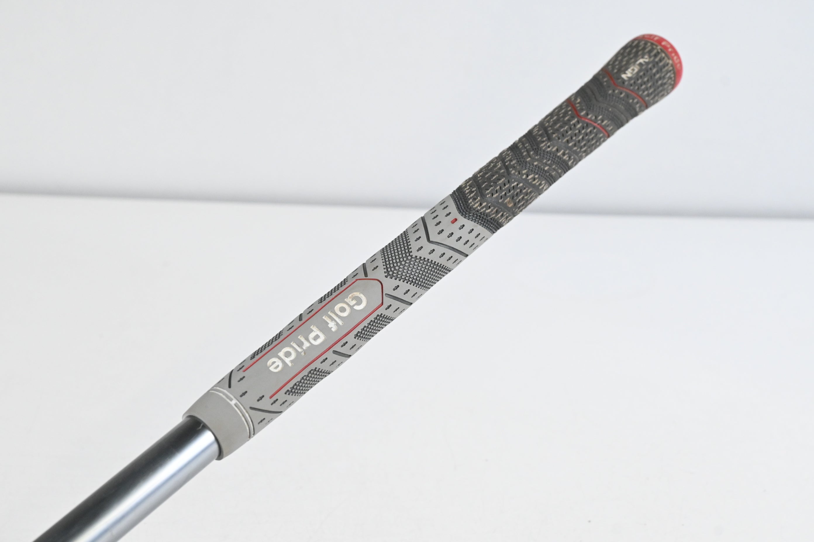 Taylormade R11S Driver / 10.5 Degree / Regular Flex Hzrdus T800 55 Shaft