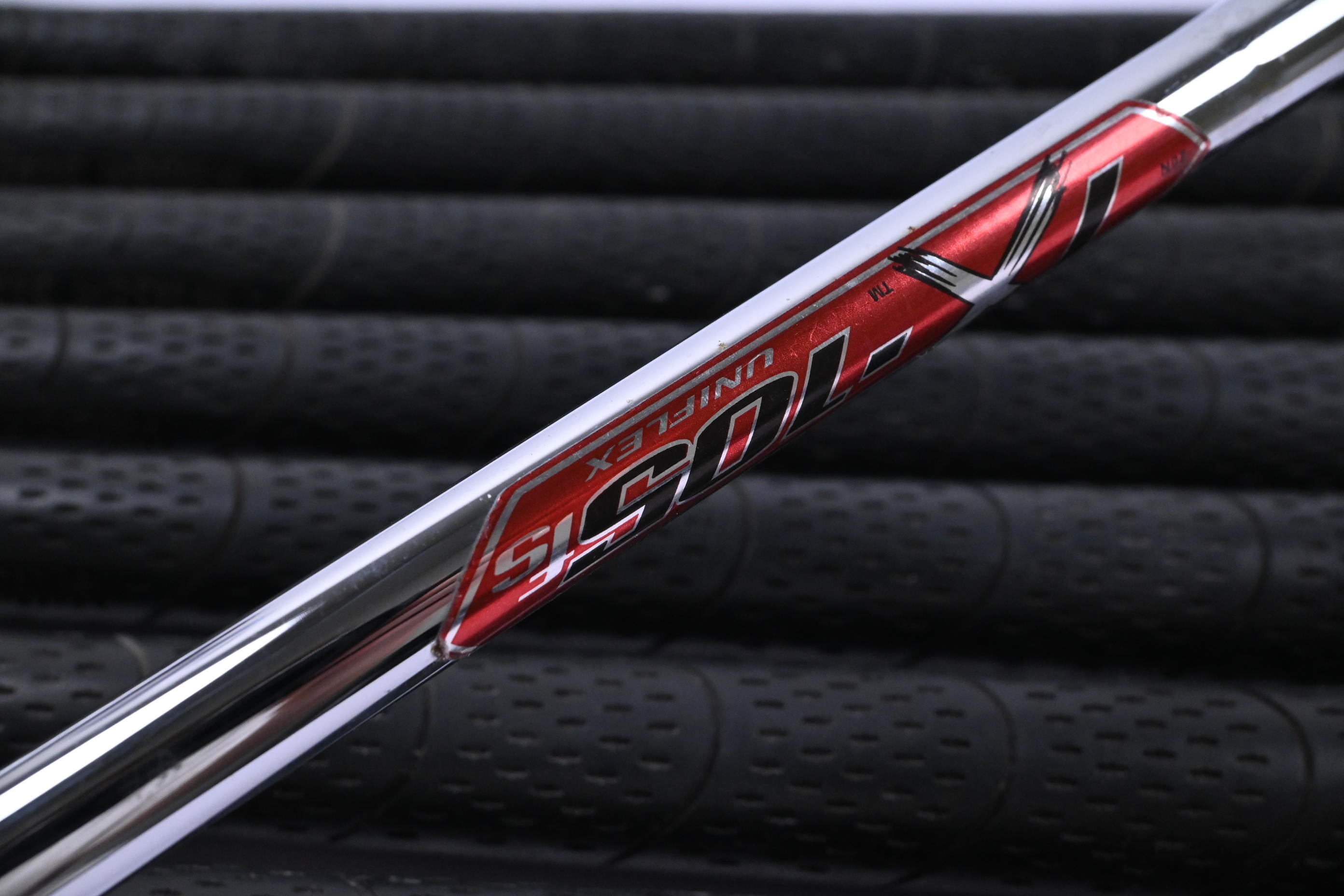 Wilson Di7 Irons / 4-PW+GW / Uniflex True Temper TX-105 FS Shafts
