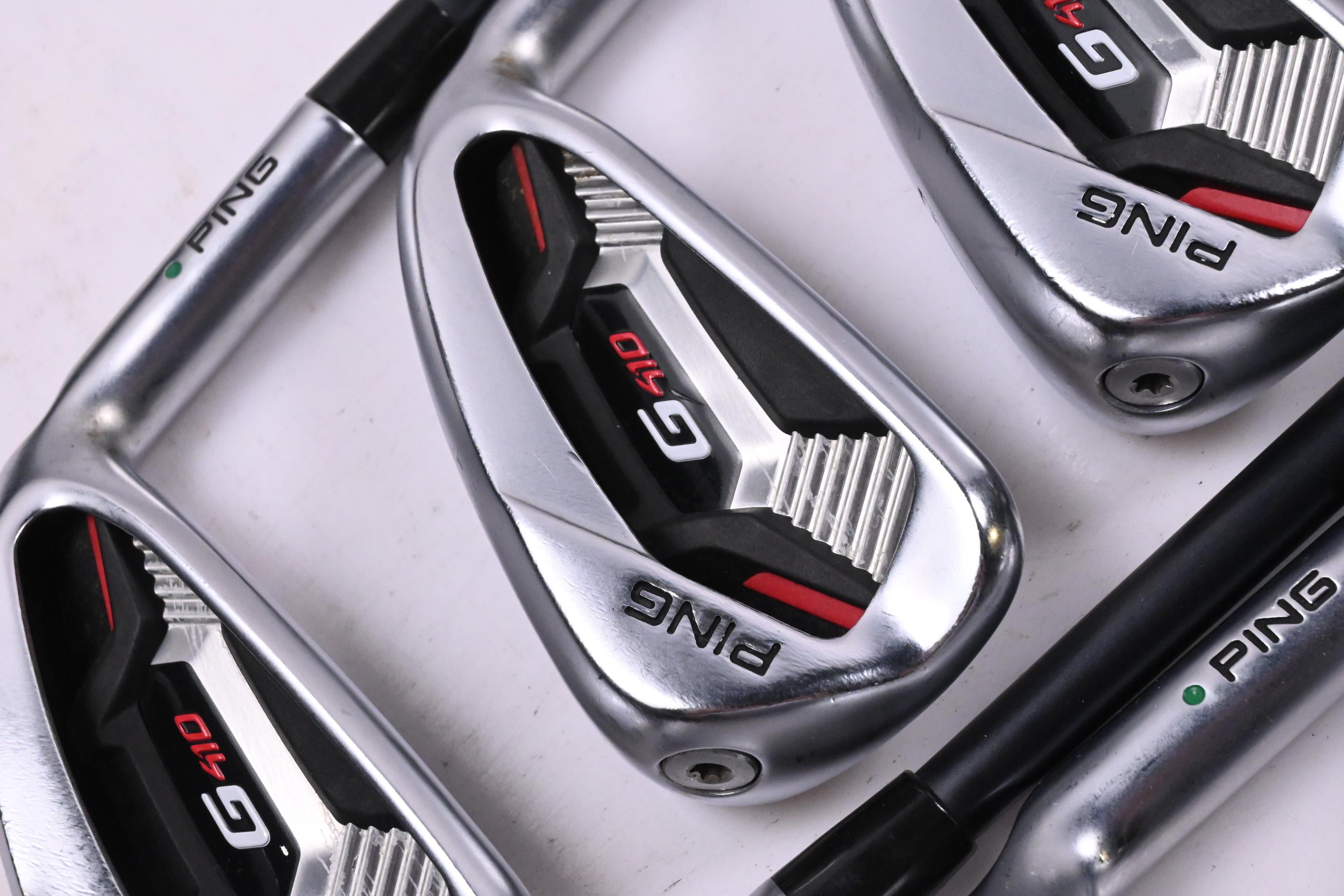 Ping G410 Irons / 5-PW+GW+SW / Green Dot / Regular Flex Ping Alta CB Red Shafts