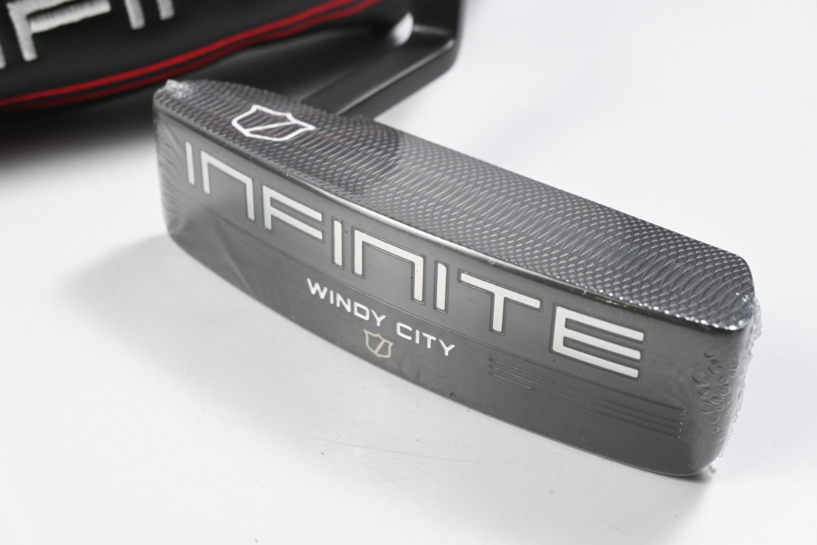 Wilson Infinite Windy City 2024 Putter / 34 Inch