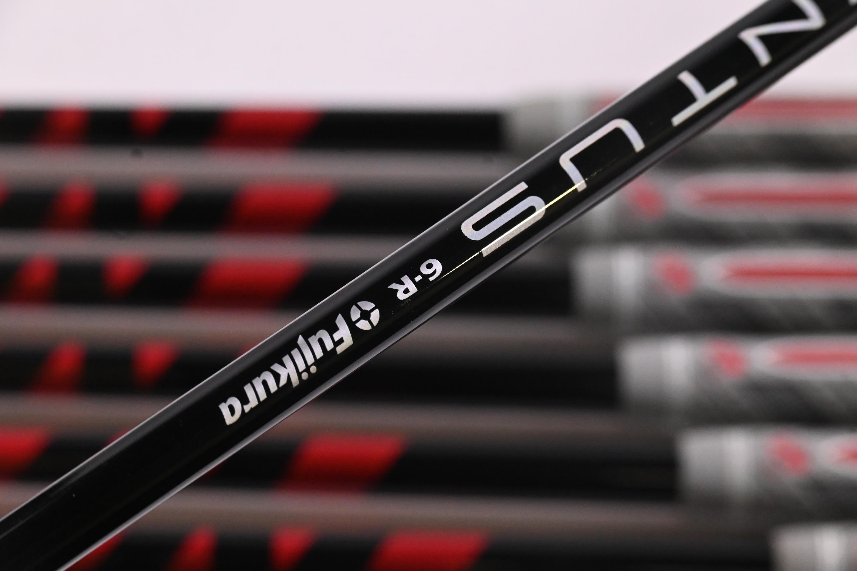 Taylormade Stealth Irons / 5-PW+SW+LW / Regular Flex Ventus Red 6 Shafts