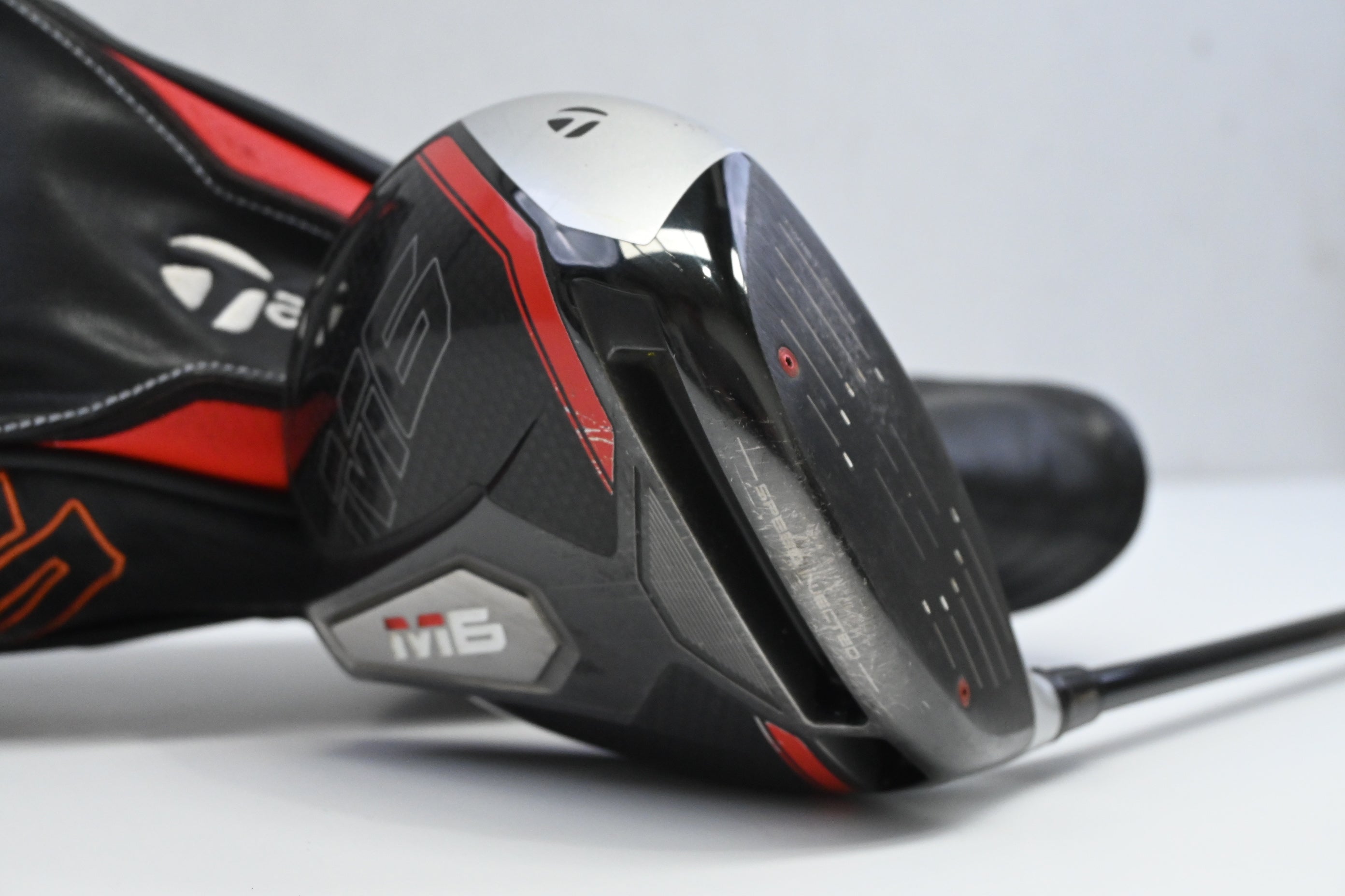 Taylormade M6 Driver / 10.5 Degree / Stiff Flex Fujikura Atmos Black 6 Shaft