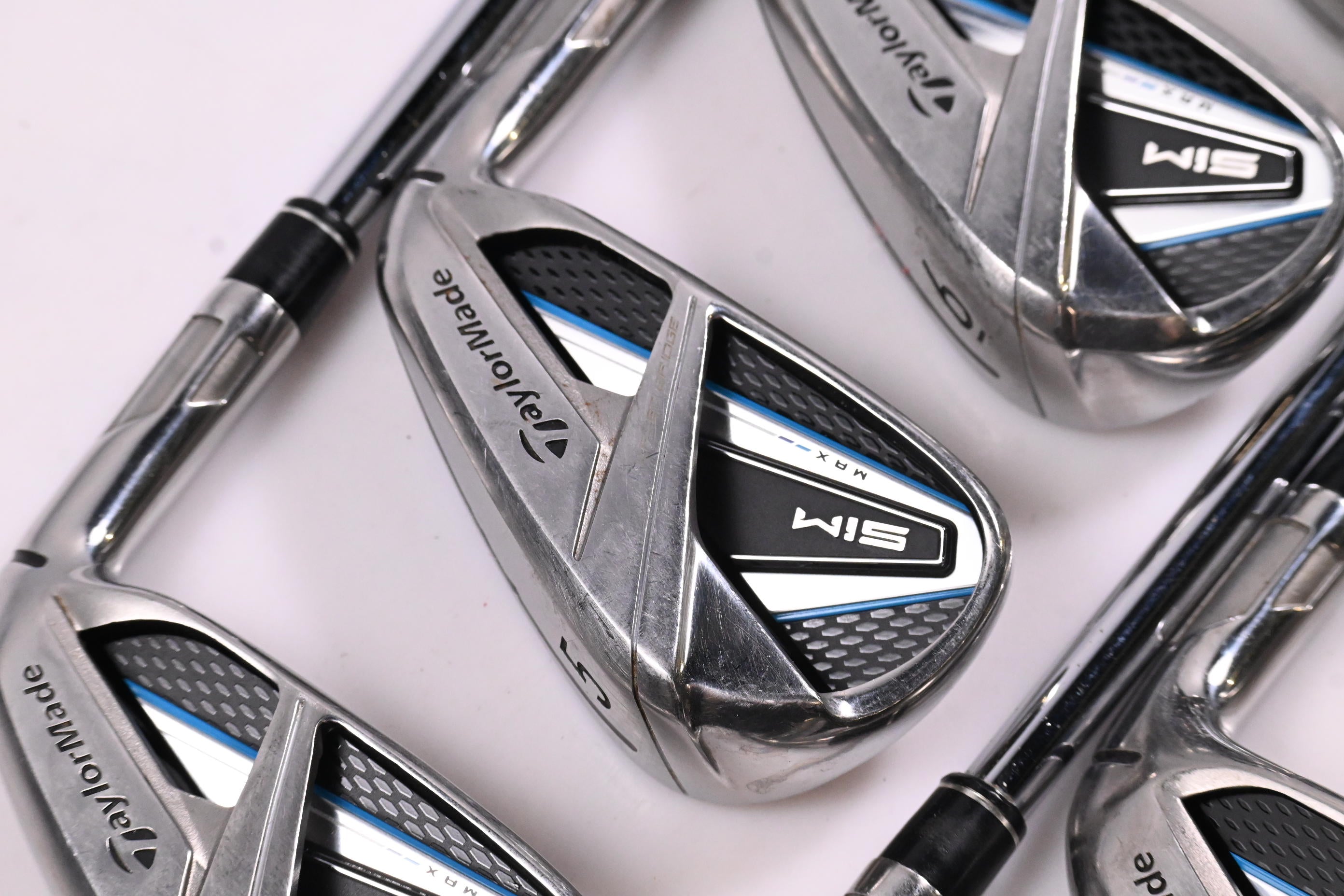 Taylormade SIM Max Irons / 4-PW+SW / Regular Flex KBS MAX 85 Shafts
