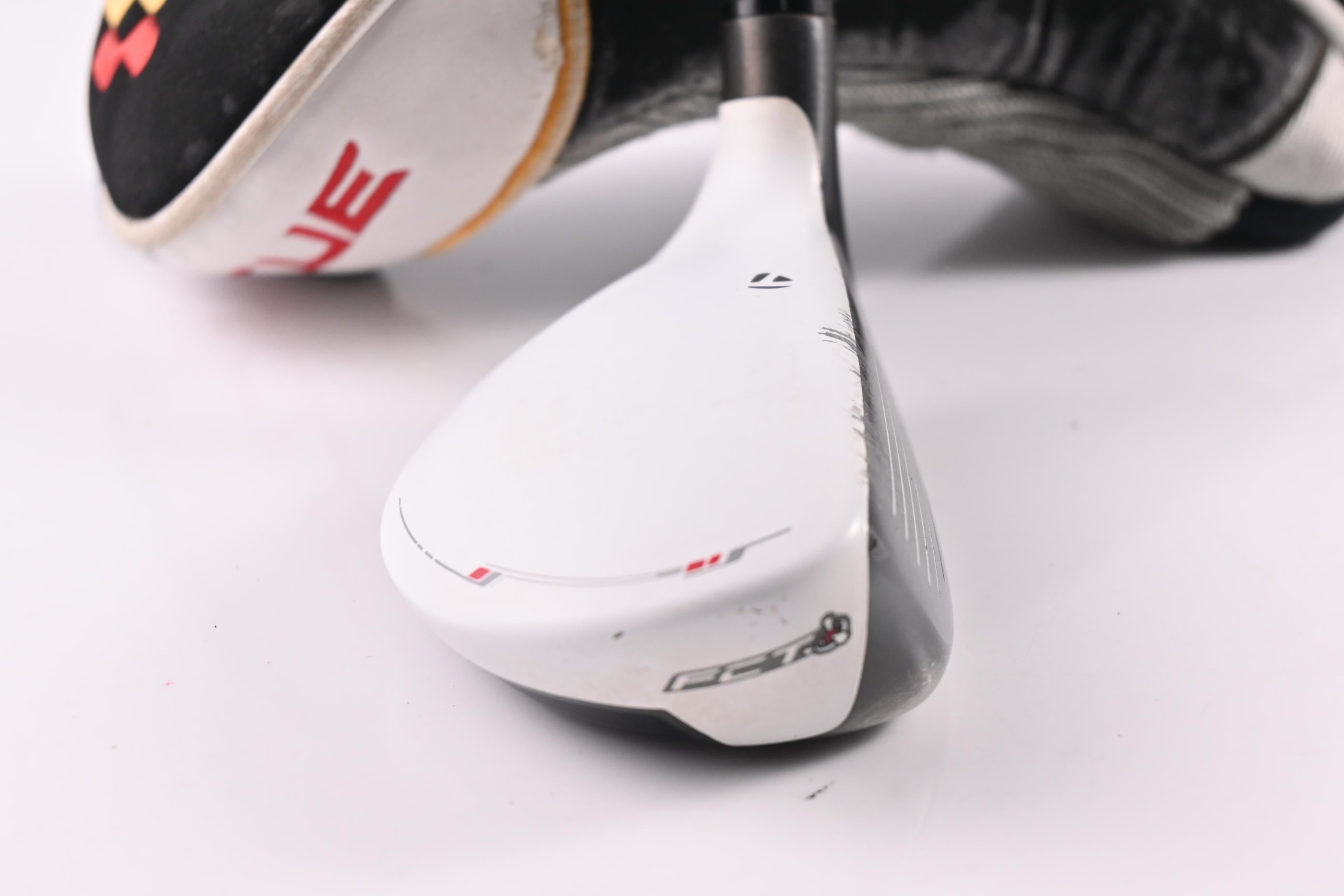 Taylormade Rescue 11 #4 Hybrid / 21 Degree / Regular Flex Aldila RIP 65 Shaft