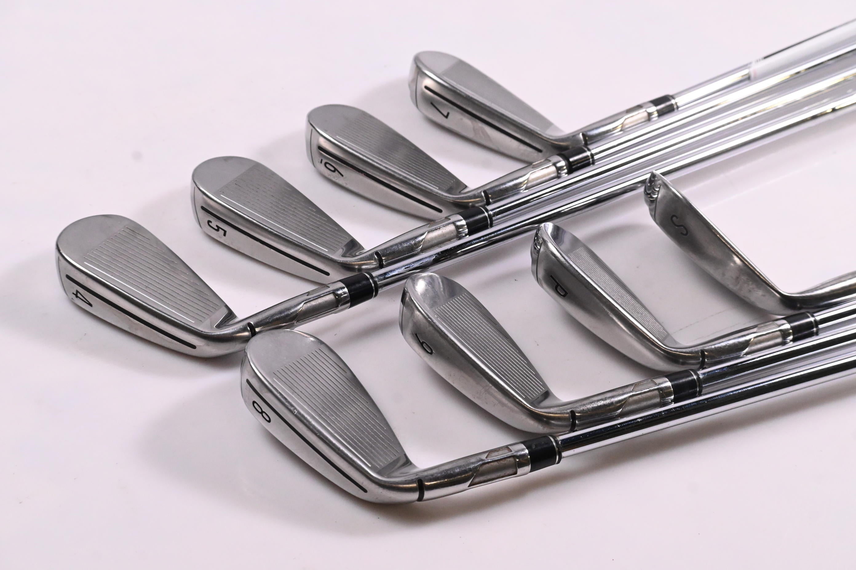 Taylormade SIM Max Irons / 4-PW+SW / Regular Flex KBS MAX 85 Shafts