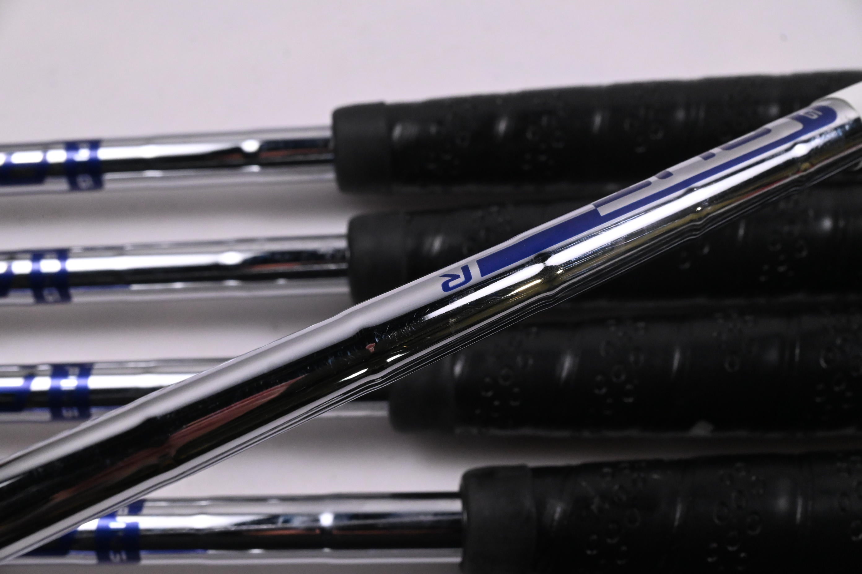 Ping G425 Irons / 5-PW+SW / Blue Dot / Regular Flex Ping AWT 2.0 Shafts